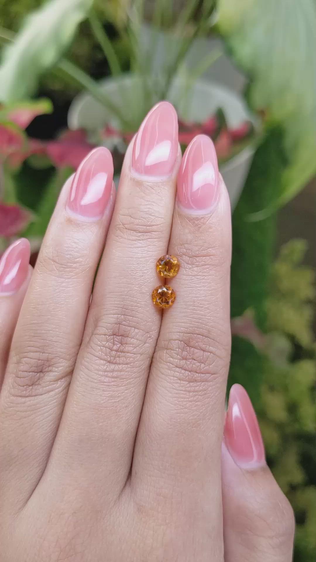 0.95&nbsp;Ct.Tw.Total Carat Weight Yellowish Orange Madeira Citrine Pair from Brazil Size Video