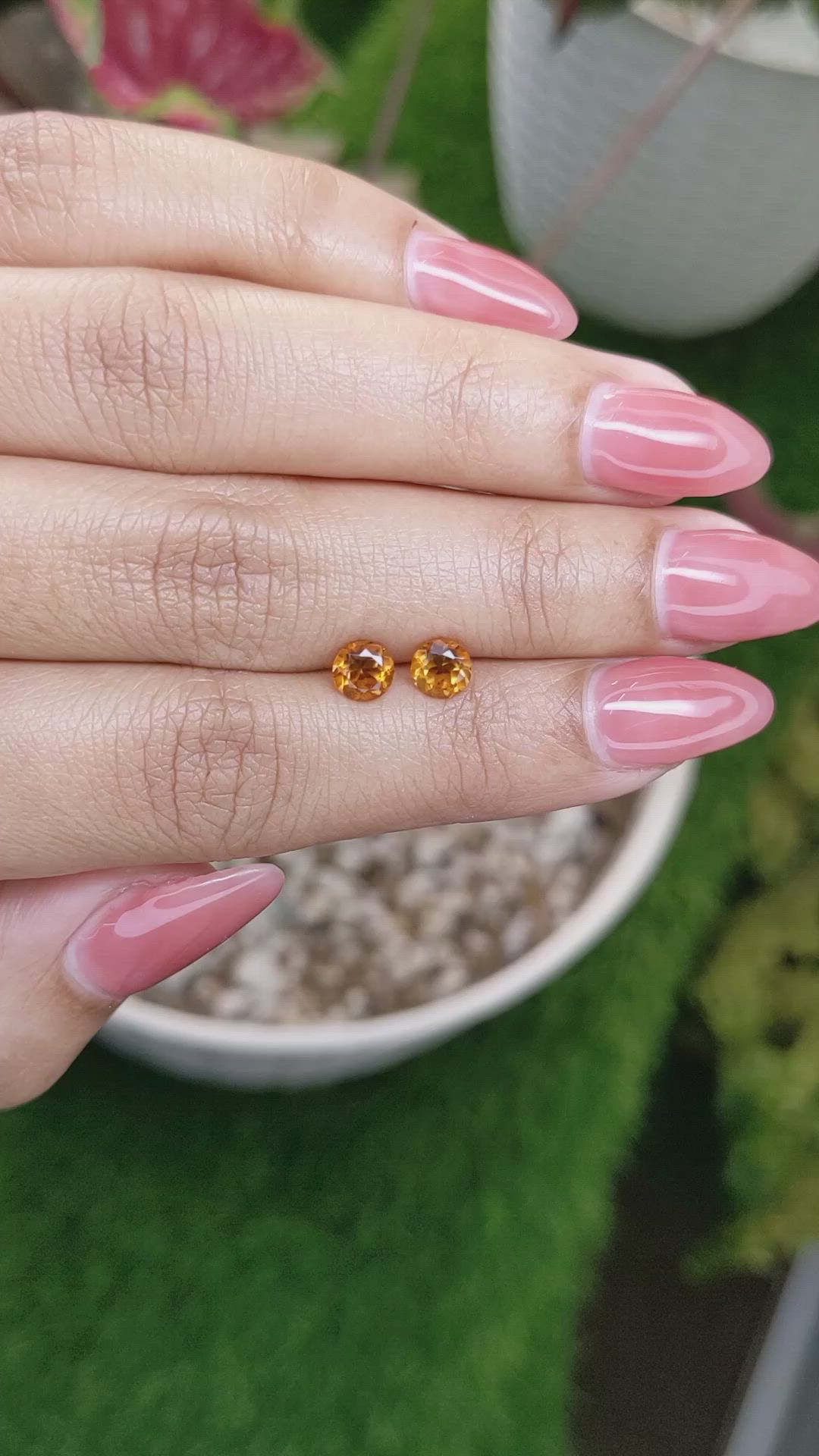 0.95&nbsp;Ct.Tw.Total Carat Weight Yellowish Orange Madeira Citrine Pair from Brazil Size Video
