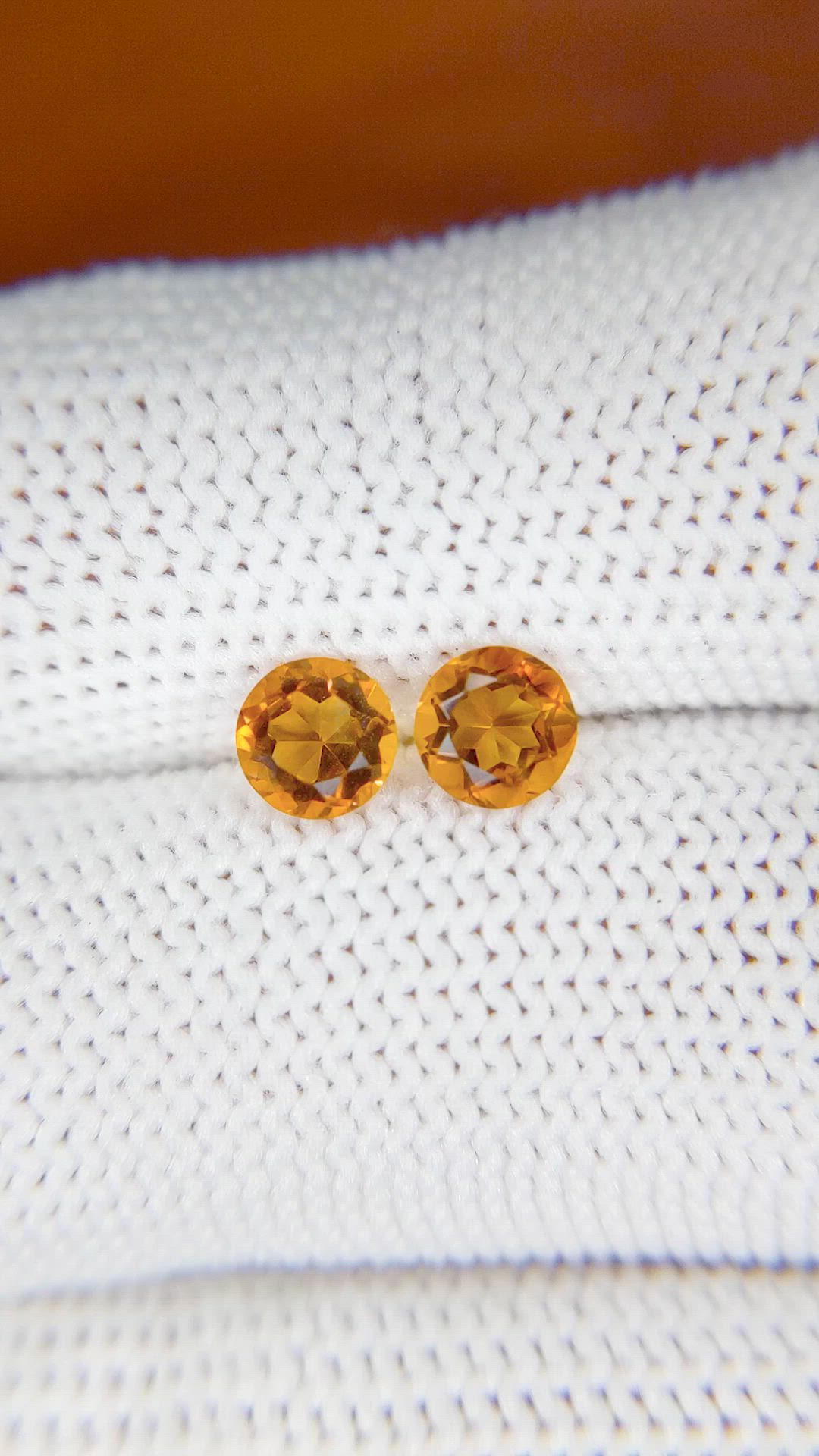 0.96&nbsp;Ct.Tw.Total Carat Weight Yellowish Orange Madeira Citrine Pair from Brazil Size Video