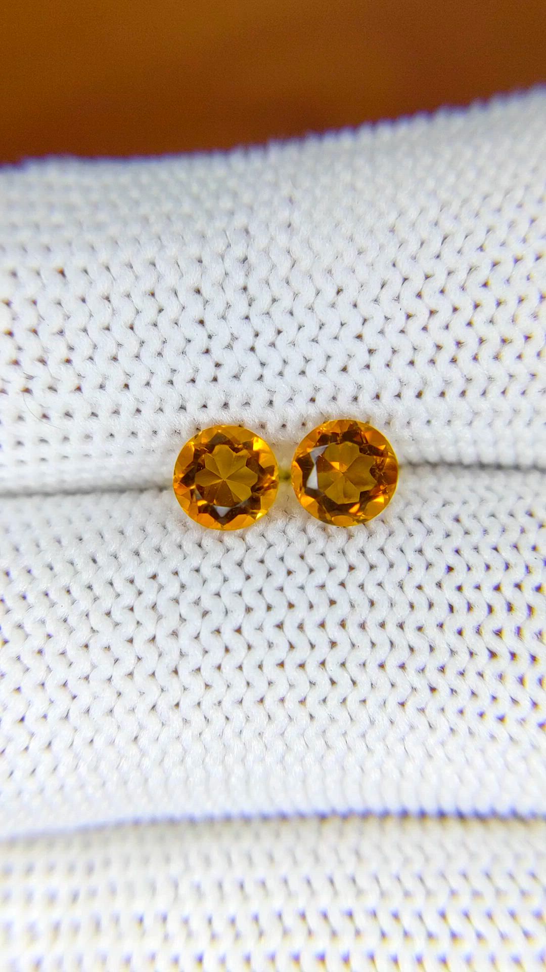 0.91&nbsp;Ct.Tw.Total Carat Weight Yellowish Orange Madeira Citrine Pair from Brazil Size Video