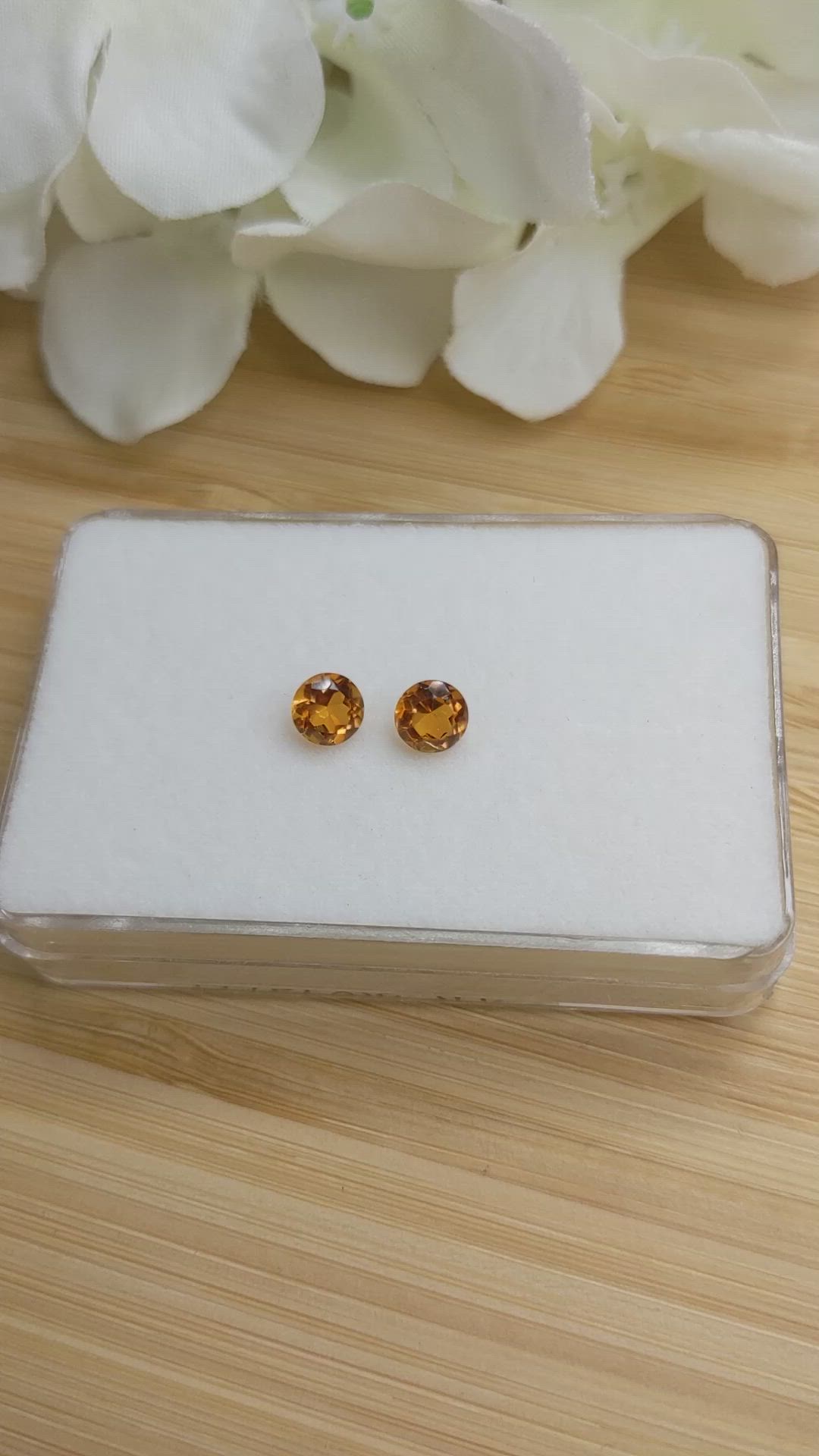 0.91&nbsp;Ct.Tw.Total Carat Weight Yellowish Orange Madeira Citrine Pair from Brazil Size Video