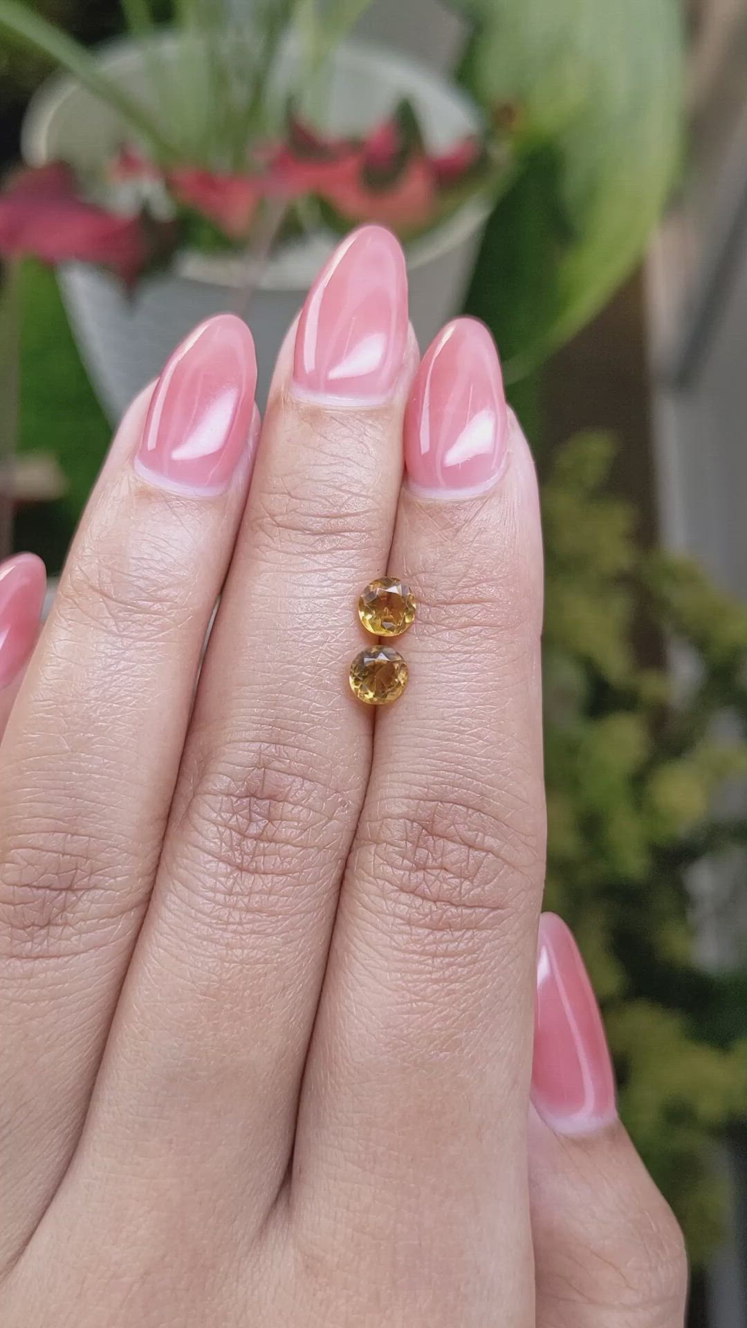 0.89&nbsp;Ct.Tw.Total Carat Weight Golden Yellow Madeira Citrine Pair from Brazil Size Video
