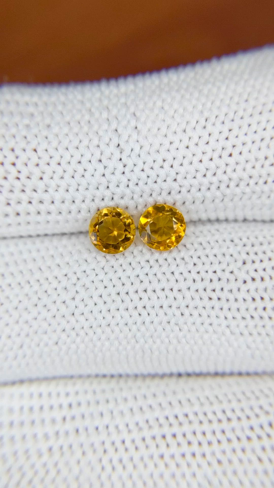 0.89&nbsp;Ct.Tw.Total Carat Weight Golden Yellow Madeira Citrine Pair from Brazil Size Video