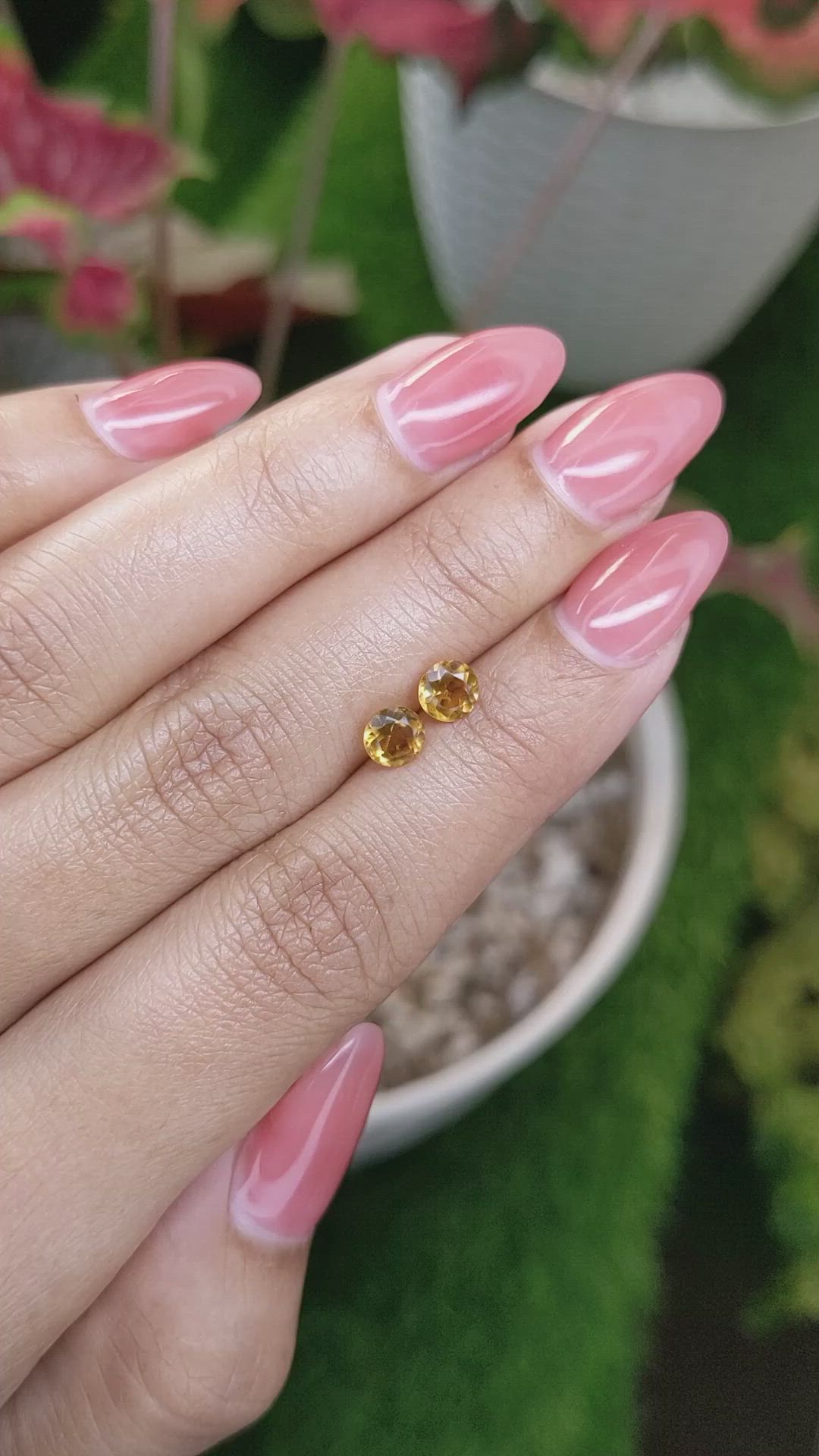0.89&nbsp;Ct.Tw.Total Carat Weight Golden Yellow Madeira Citrine Pair from Brazil Size Video