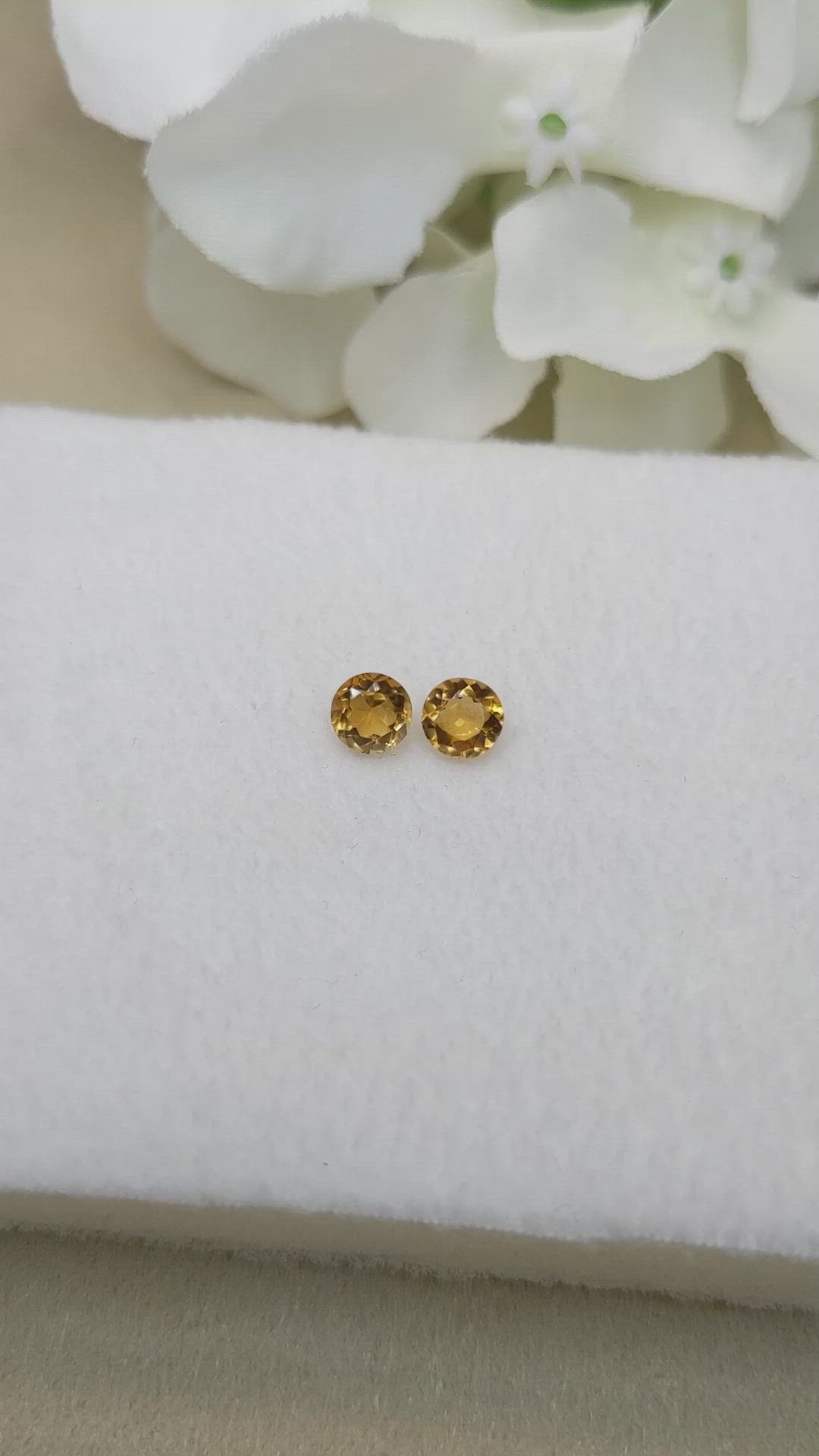 0.89&nbsp;Ct.Tw.Total Carat Weight Golden Yellow Madeira Citrine Pair from Brazil Size Video