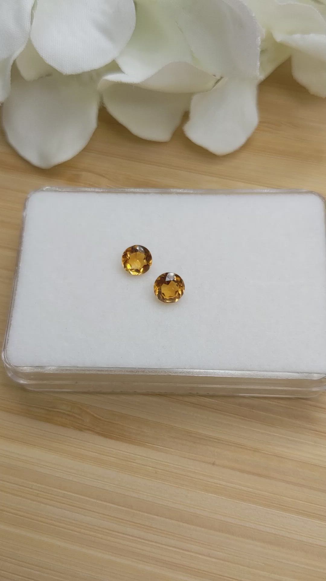0.86&nbsp;Ct.Tw.Total Carat Weight Yellowish Orange Madeira Citrine Pair from Brazil Size Video