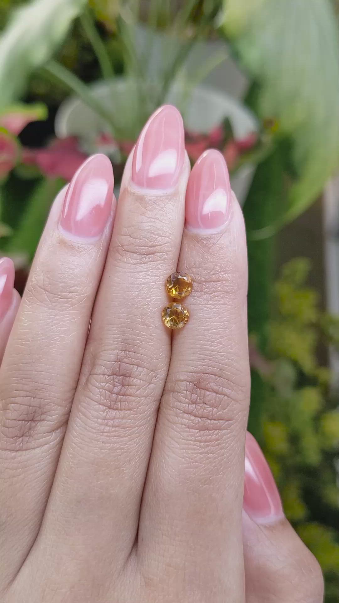 1.00&nbsp;Ct.Tw.Total Carat Weight Yellowish Orange Madeira Citrine Pair from Brazil Size Video