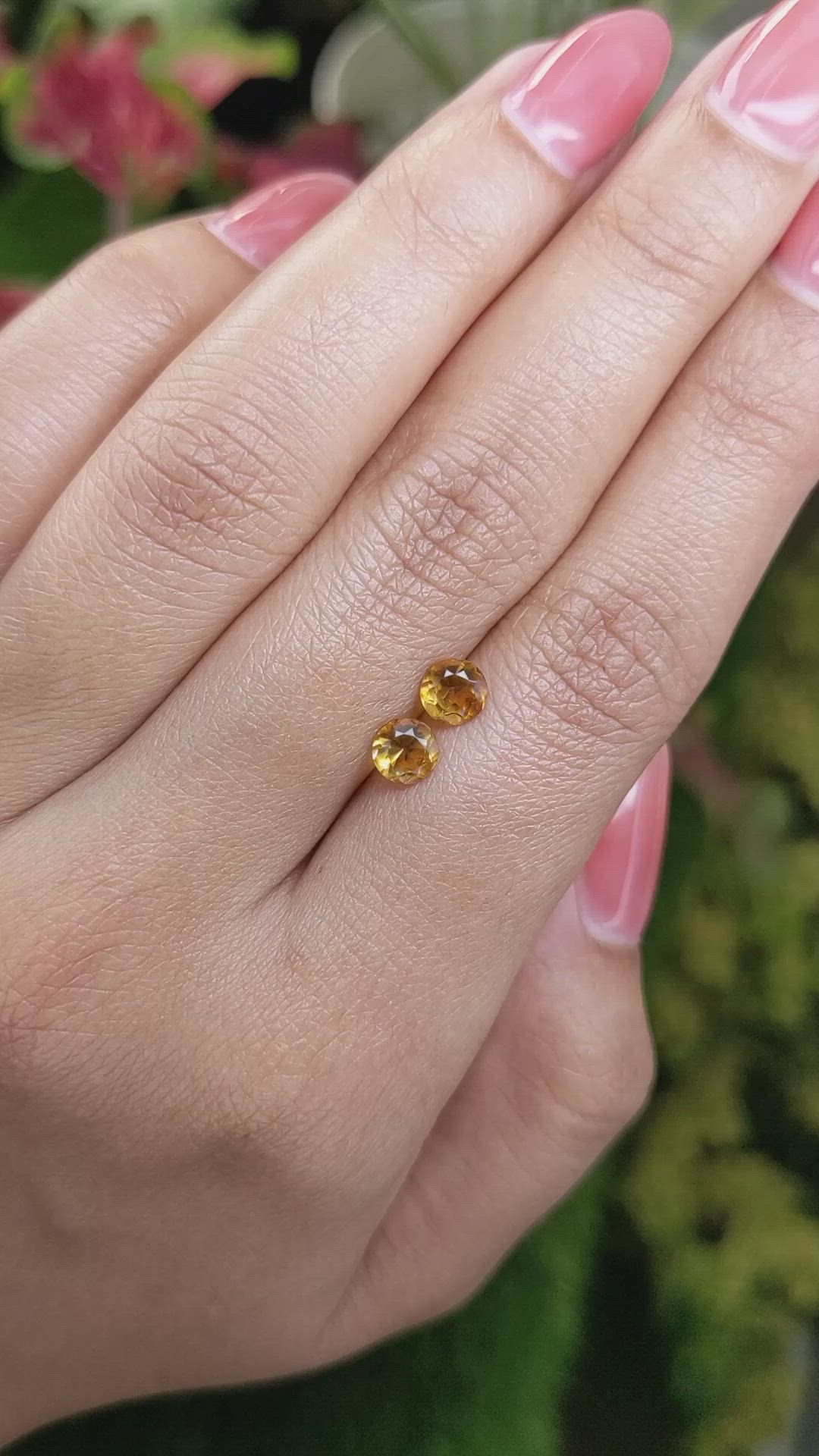 1.00&nbsp;Ct.Tw.Total Carat Weight Yellowish Orange Madeira Citrine Pair from Brazil Size Video