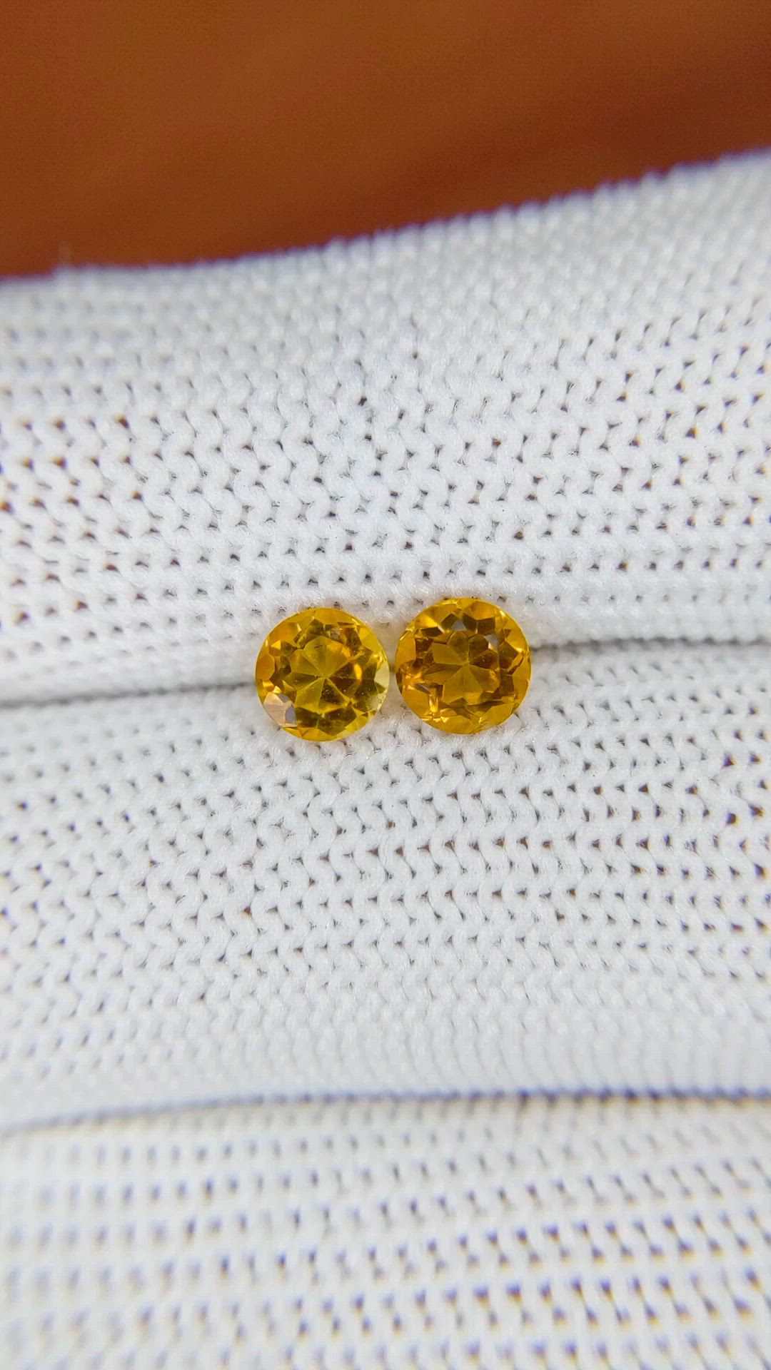 1.00&nbsp;Ct.Tw.Total Carat Weight Yellowish Orange Madeira Citrine Pair from Brazil Size Video