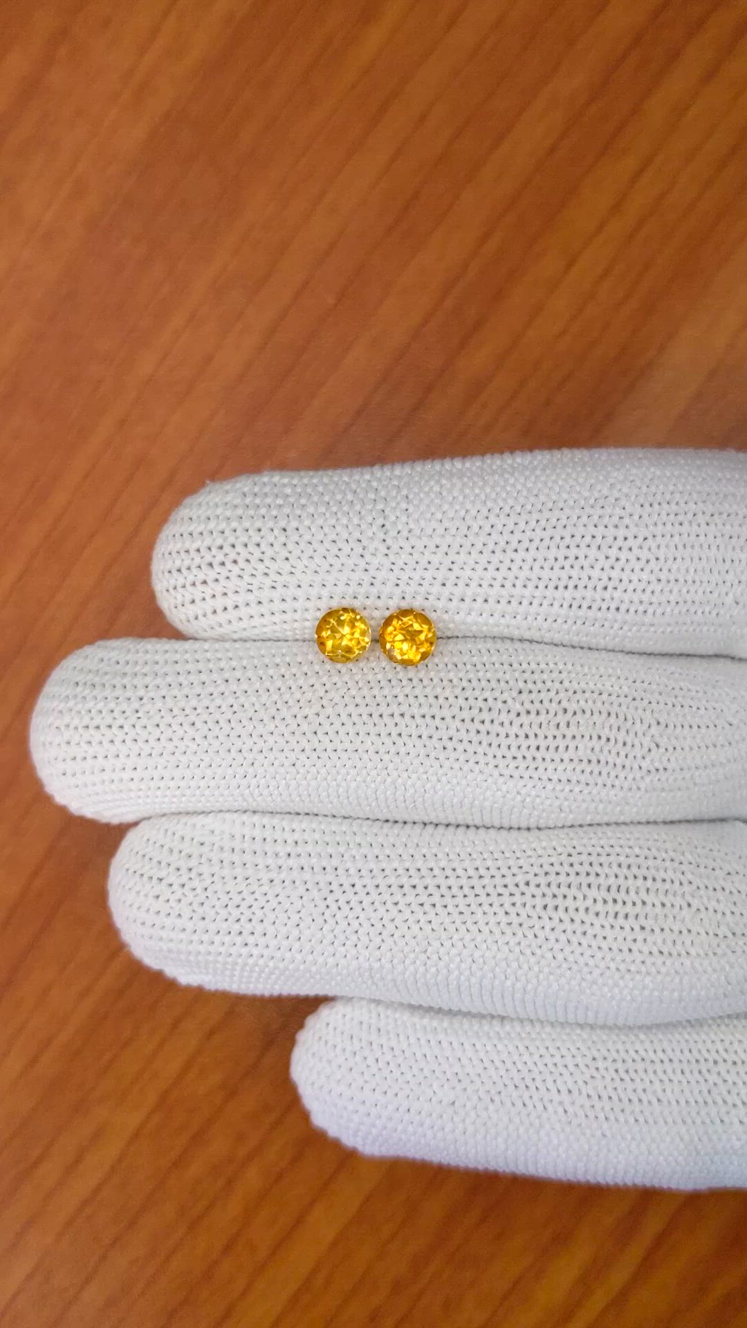 1.00&nbsp;Ct.Tw.Total Carat Weight Yellowish Orange Madeira Citrine Pair from Brazil Size Video