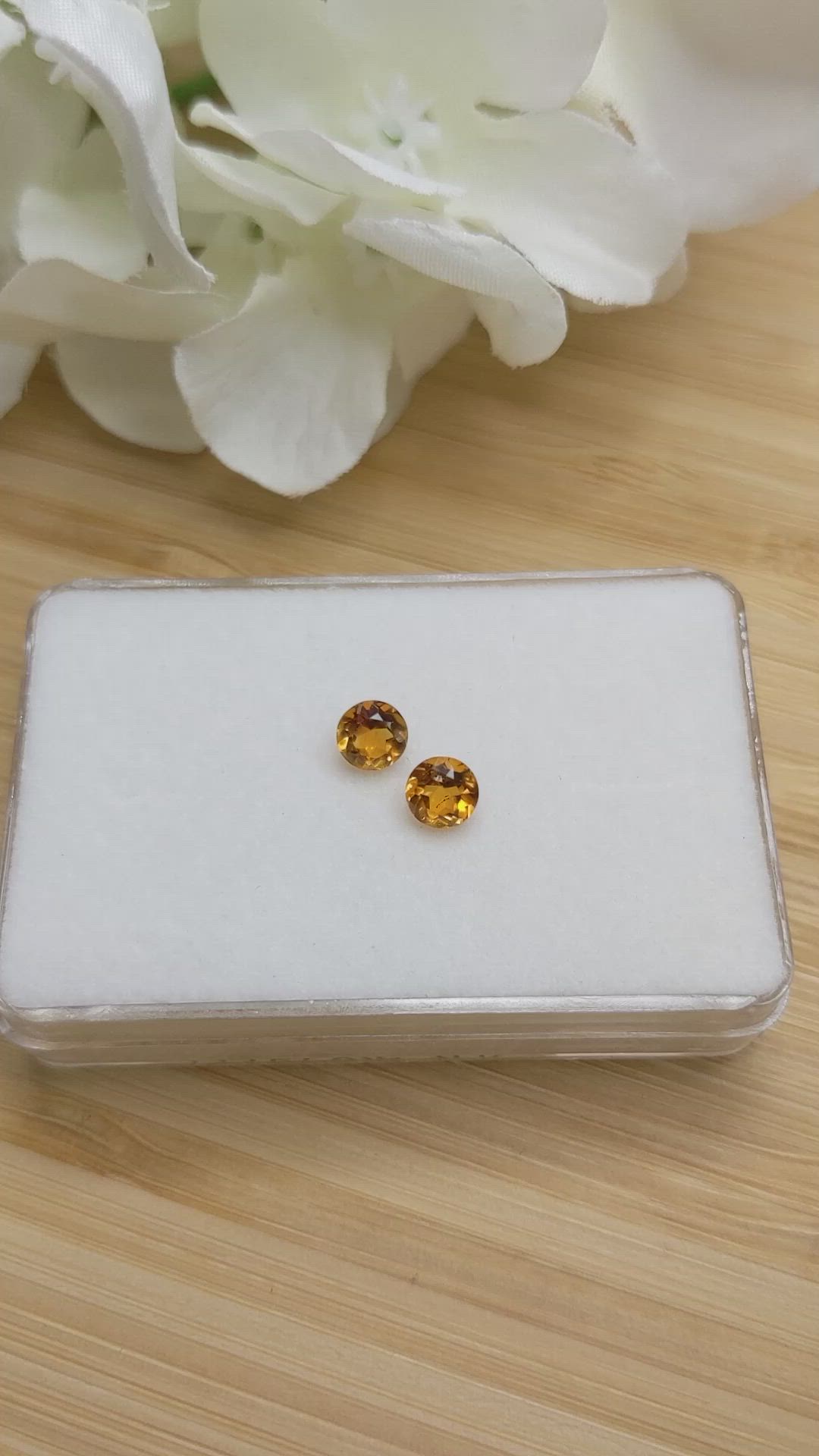 0.90&nbsp;Ct.Tw.Total Carat Weight Yellowish Orange Madeira Citrine Pair from Brazil Size Video