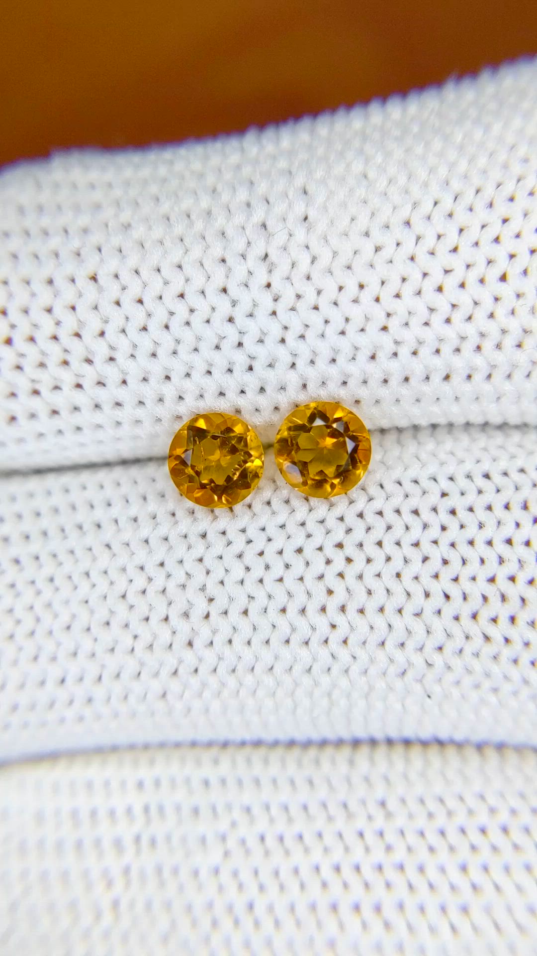 0.90&nbsp;Ct.Tw.Total Carat Weight Yellowish Orange Madeira Citrine Pair from Brazil Size Video