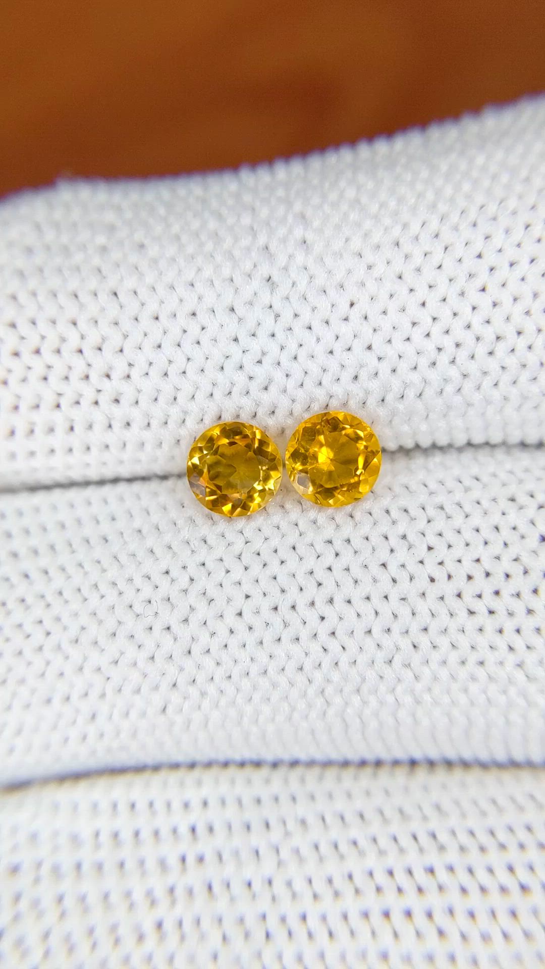 0.88&nbsp;Ct.Tw.Total Carat Weight Yellowish Orange Madeira Citrine Pair from Brazil Size Video