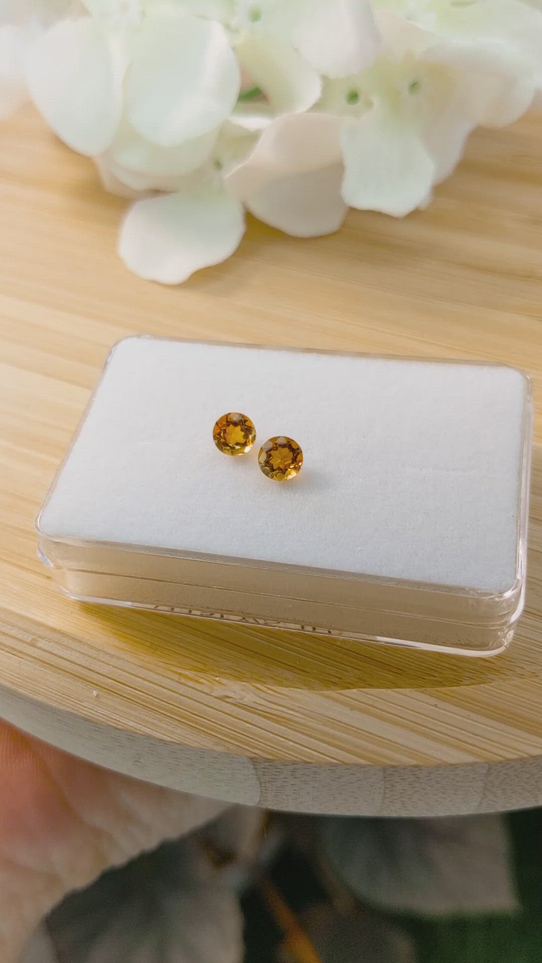 0.95&nbsp;Ct.Tw.Total Carat Weight Orange Madeira Citrine Pair from Brazil Size Video