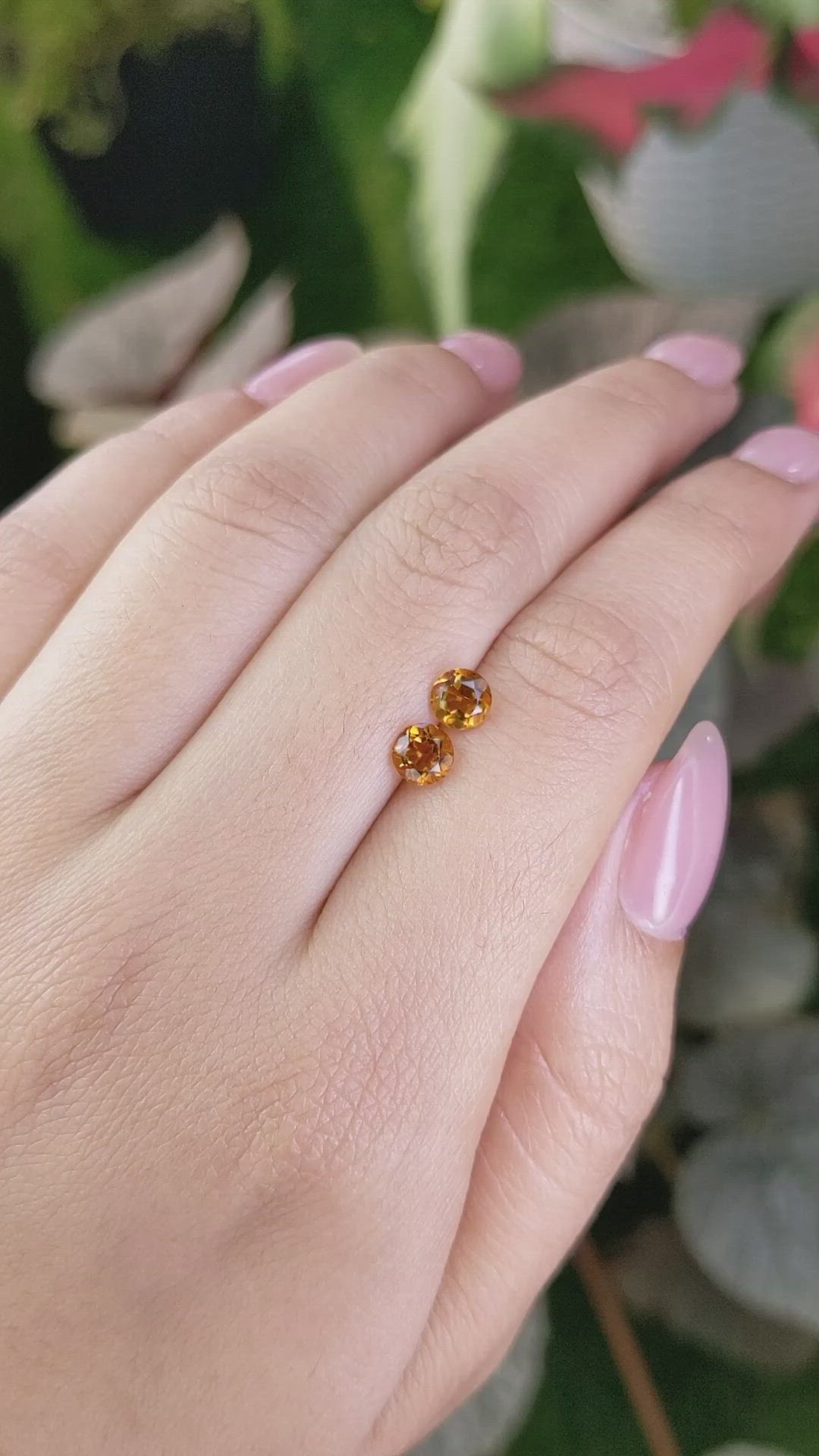0.95&nbsp;Ct.Tw.Total Carat Weight Orange Madeira Citrine Pair from Brazil Size Video