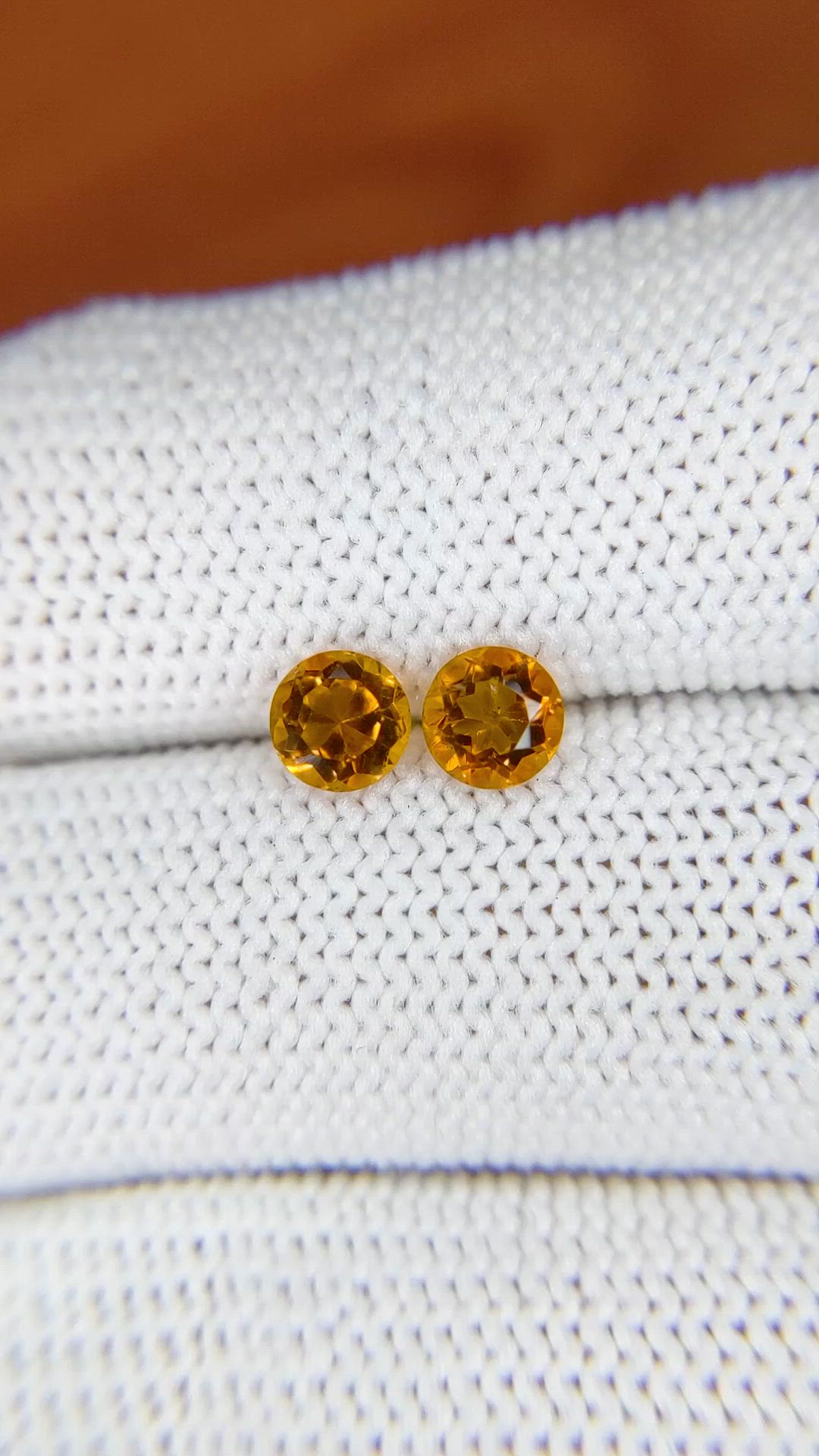 0.95&nbsp;Ct.Tw.Total Carat Weight Orange Madeira Citrine Pair from Brazil Size Video