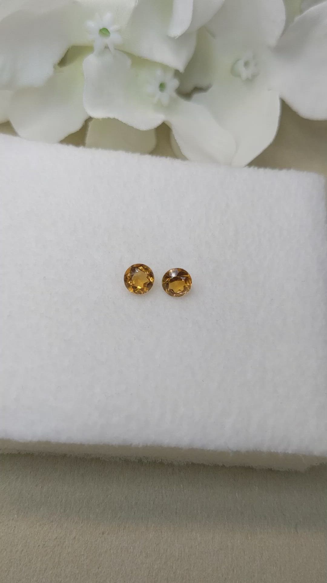 0.91&nbsp;Ct.Tw.Total Carat Weight Yellowish Orange Madeira Citrine Pair from Brazil Size Video