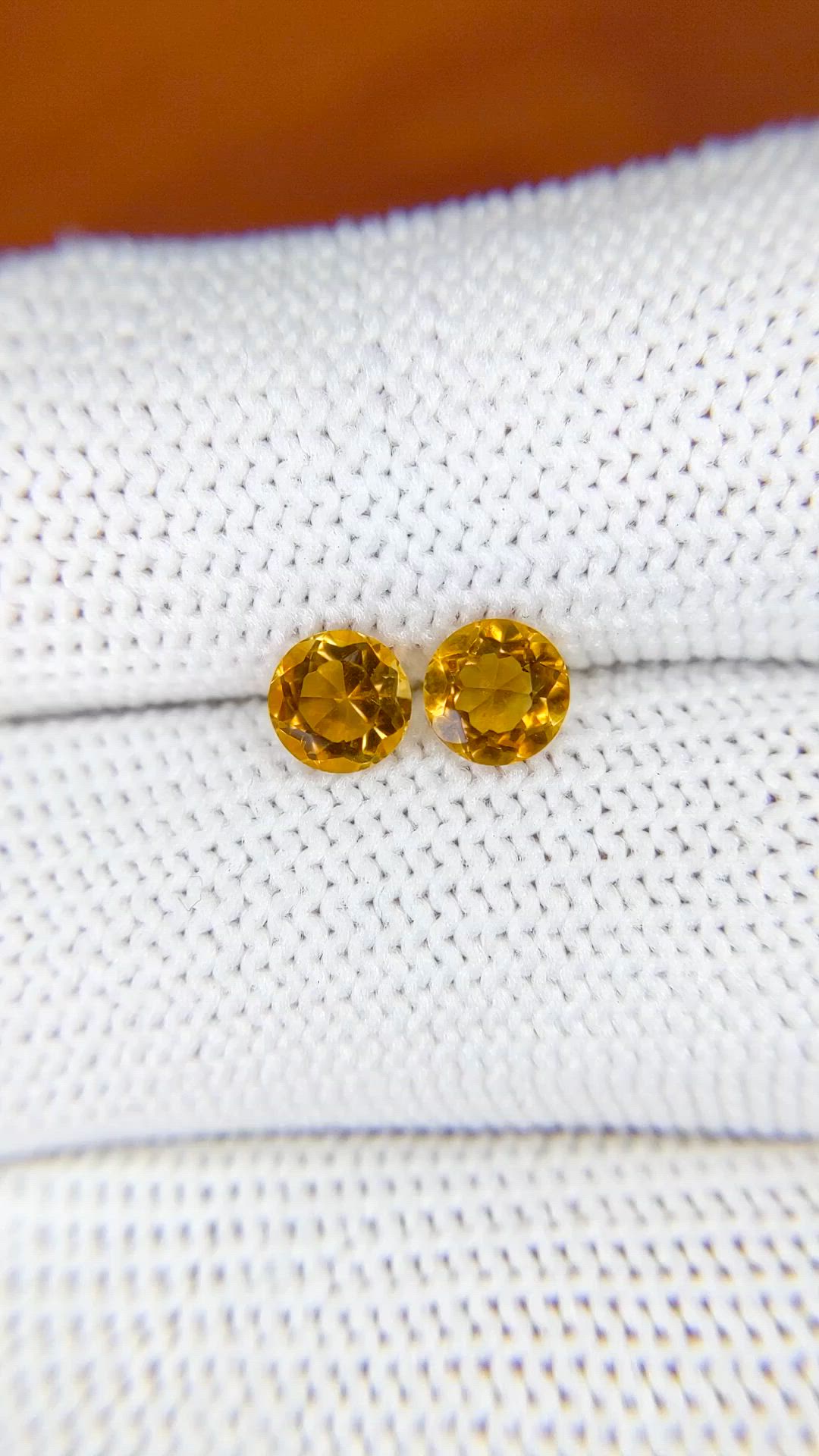 0.91&nbsp;Ct.Tw.Total Carat Weight Yellowish Orange Madeira Citrine Pair from Brazil Size Video
