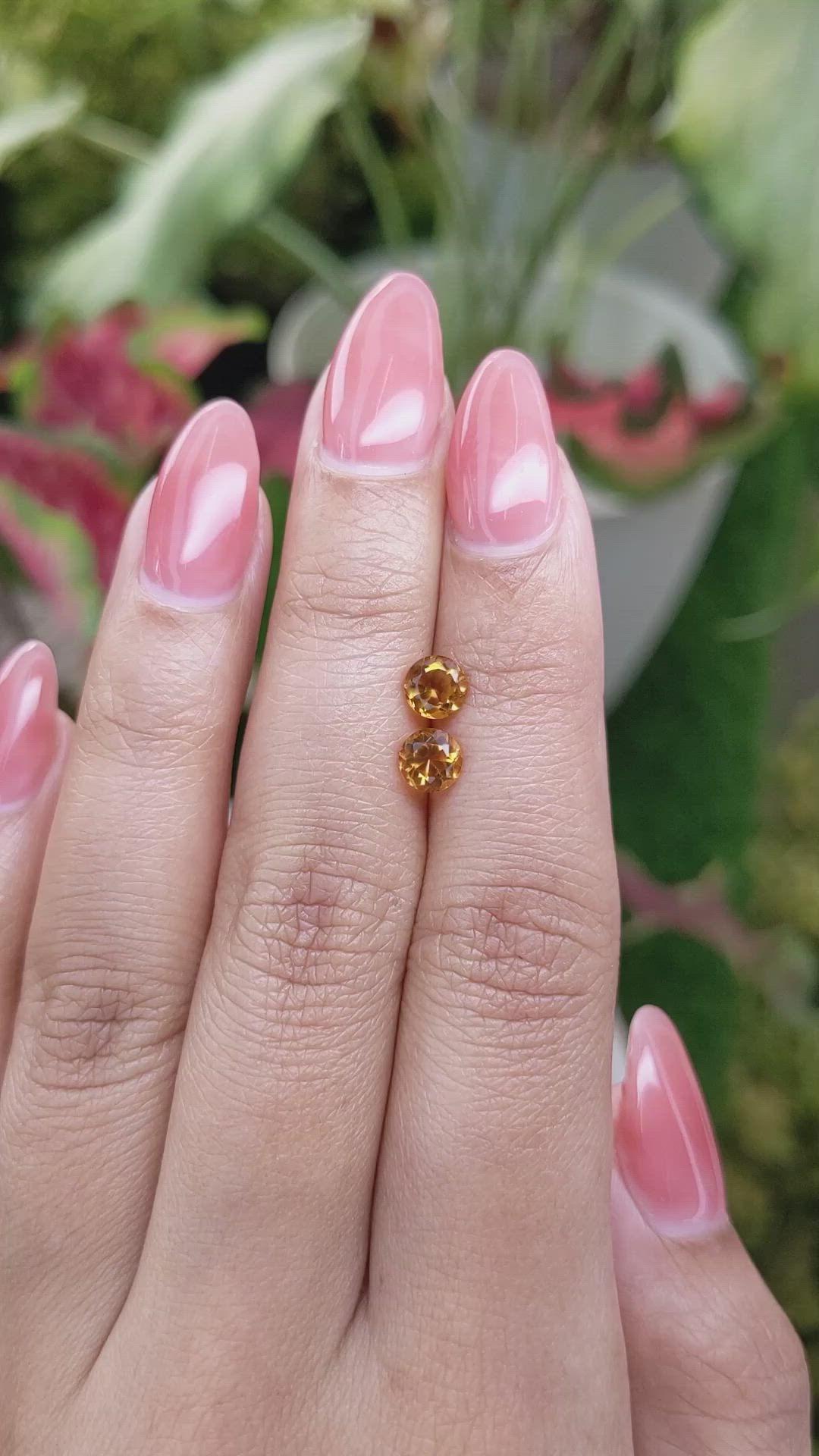 0.98&nbsp;Ct.Tw.Total Carat Weight Yellowish Orange Madeira Citrine Pair from Brazil Size Video