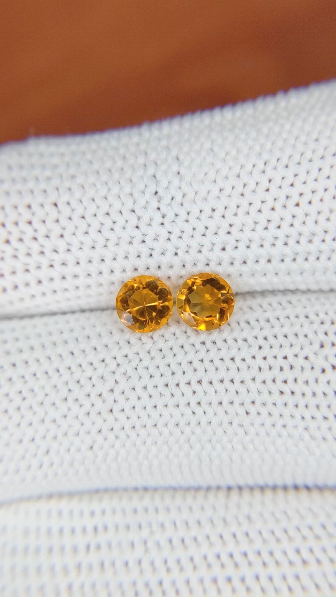 0.98&nbsp;Ct.Tw.Total Carat Weight Yellowish Orange Madeira Citrine Pair from Brazil Size Video