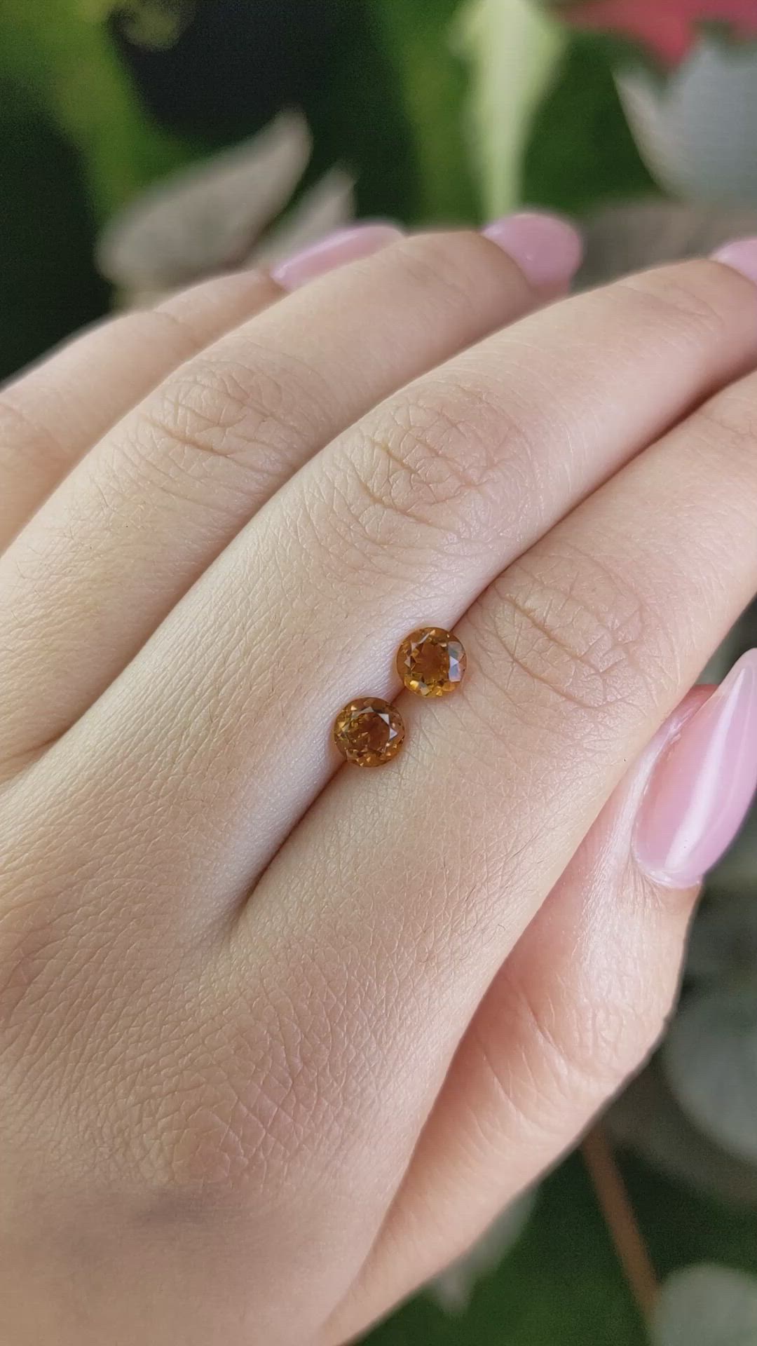 0.96&nbsp;Ct.Tw.Total Carat Weight Yellowish Orange Madeira Citrine Pair from Brazil Size Video