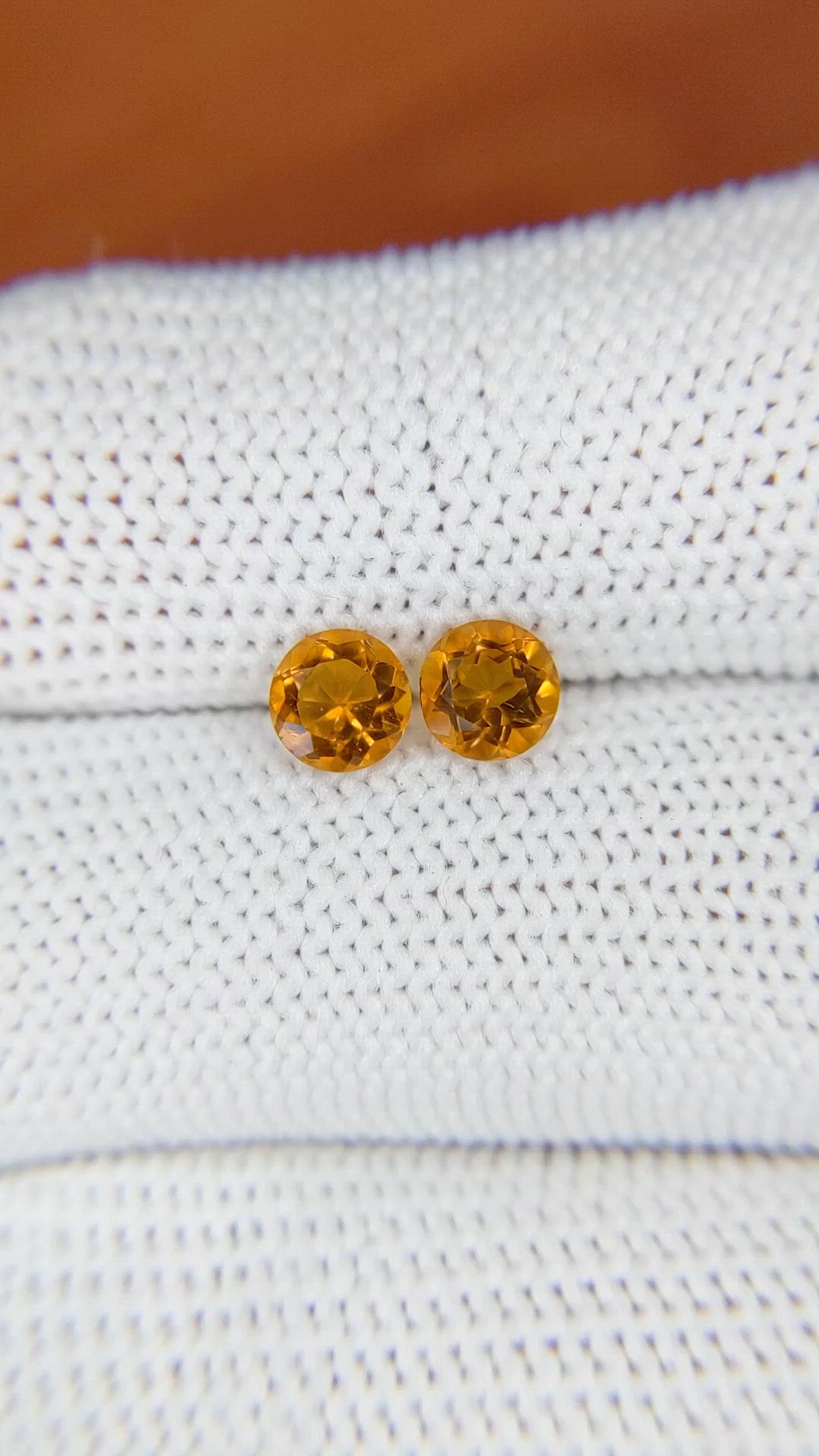 0.95&nbsp;Ct.Tw.Total Carat Weight Brownish Orange Madeira Citrine Pair from Brazil Size Video