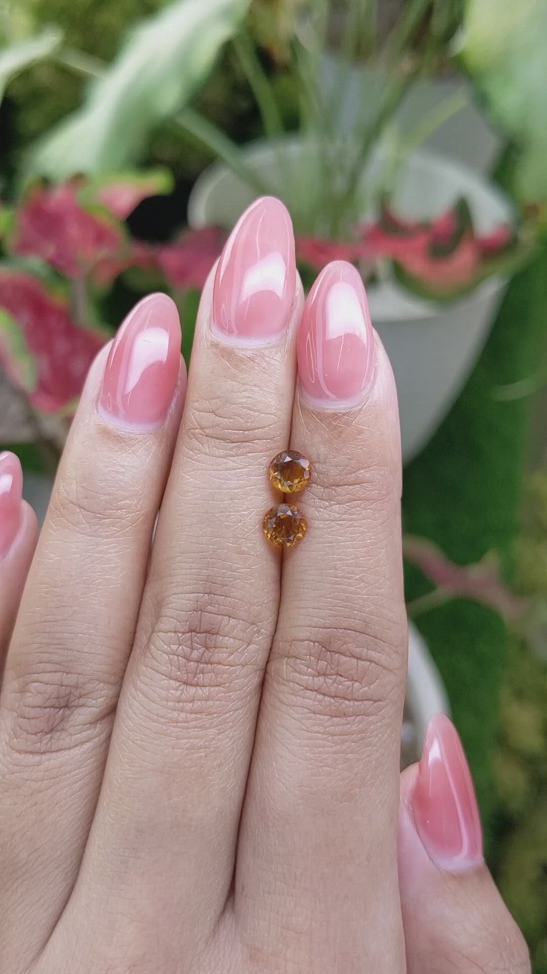 0.95&nbsp;Ct.Tw.Total Carat Weight Brownish Orange Madeira Citrine Pair from Brazil Size Video