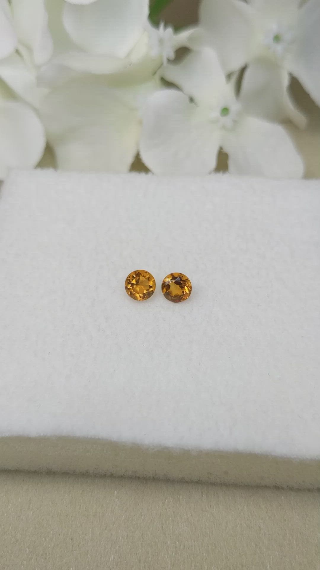 0.95&nbsp;Ct.Tw.Total Carat Weight Brownish Orange Madeira Citrine Pair from Brazil Size Video