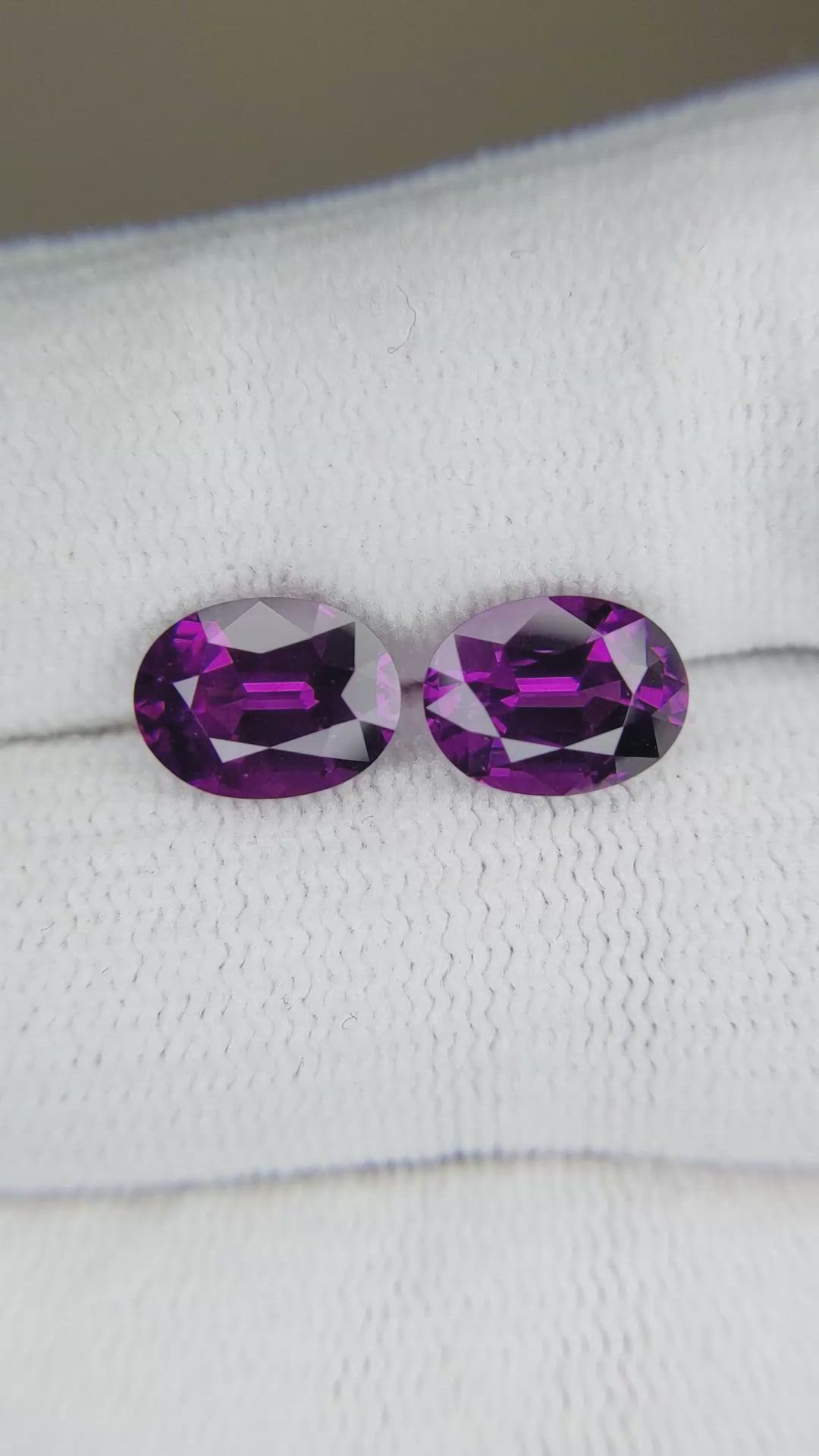 5.15&nbsp;Ct.Tw.Total Carat Weight Purple Garnet Pair from Mozambique Size Video