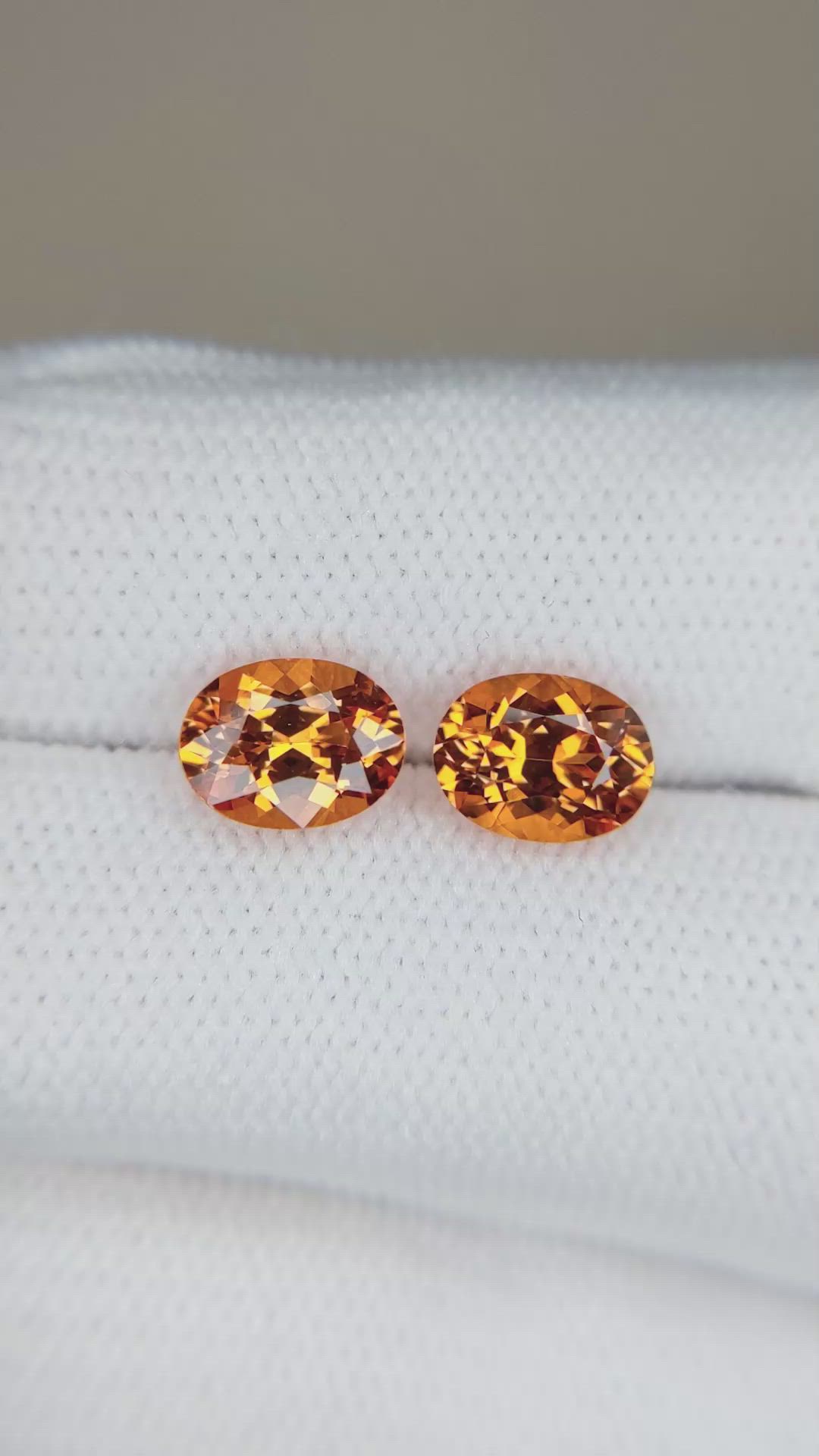 3.26&nbsp;Ct.Tw.Total Carat Weight Orange Spessartite Garnet Pair from Tanzania Size Video