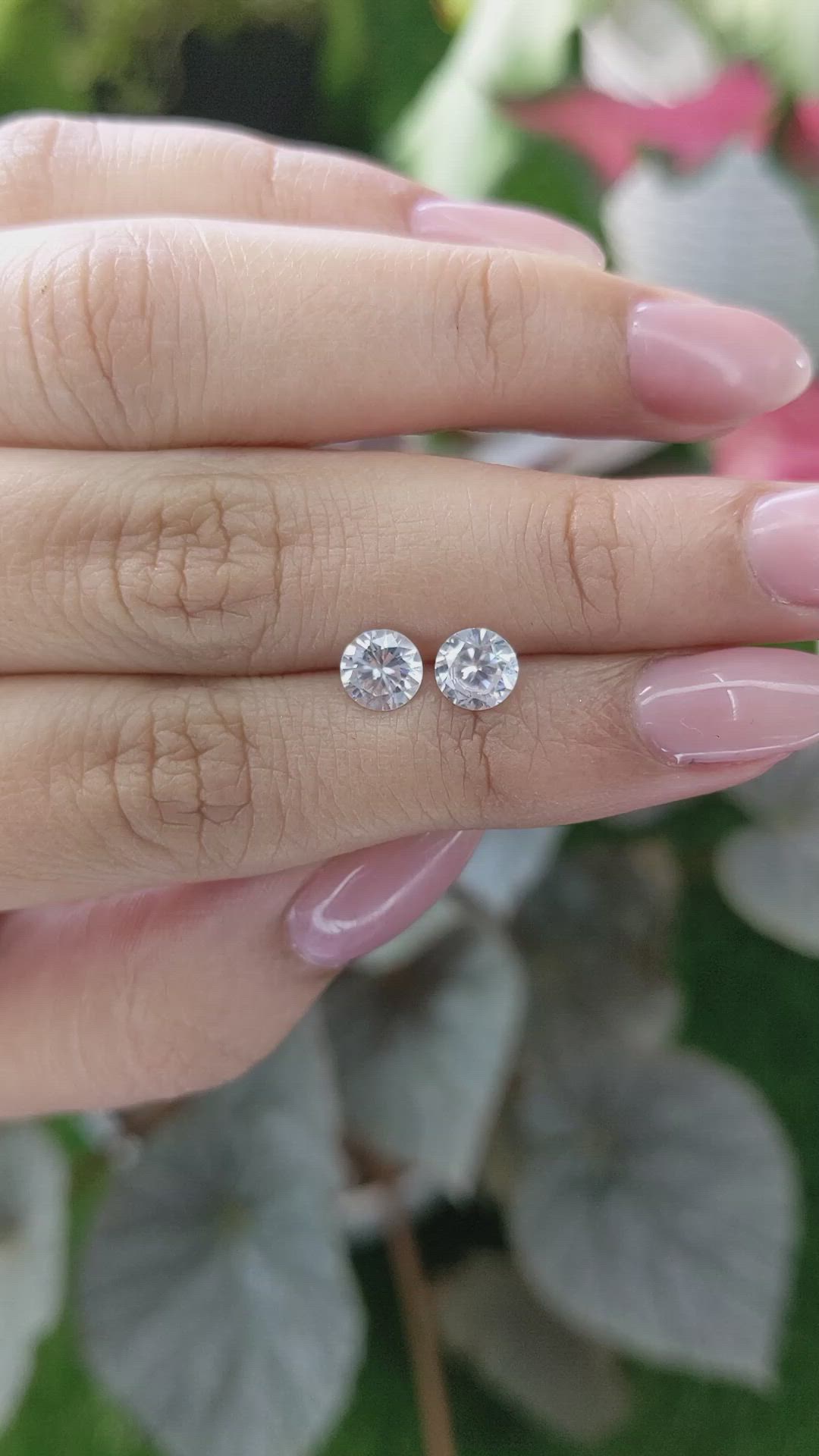 2.08&nbsp;Ct.Tw.Total Carat Weight White Zircon Pair from Ceylon (Sri Lanka) Size Video