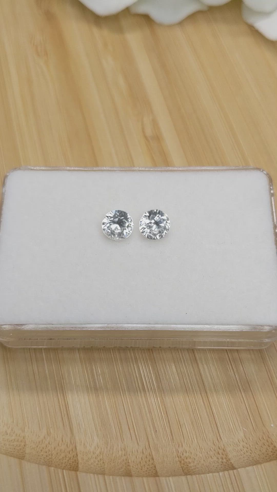 2.23&nbsp;Ct.Tw.Total Carat Weight White Zircon Pair from Ceylon (Sri Lanka) Size Video