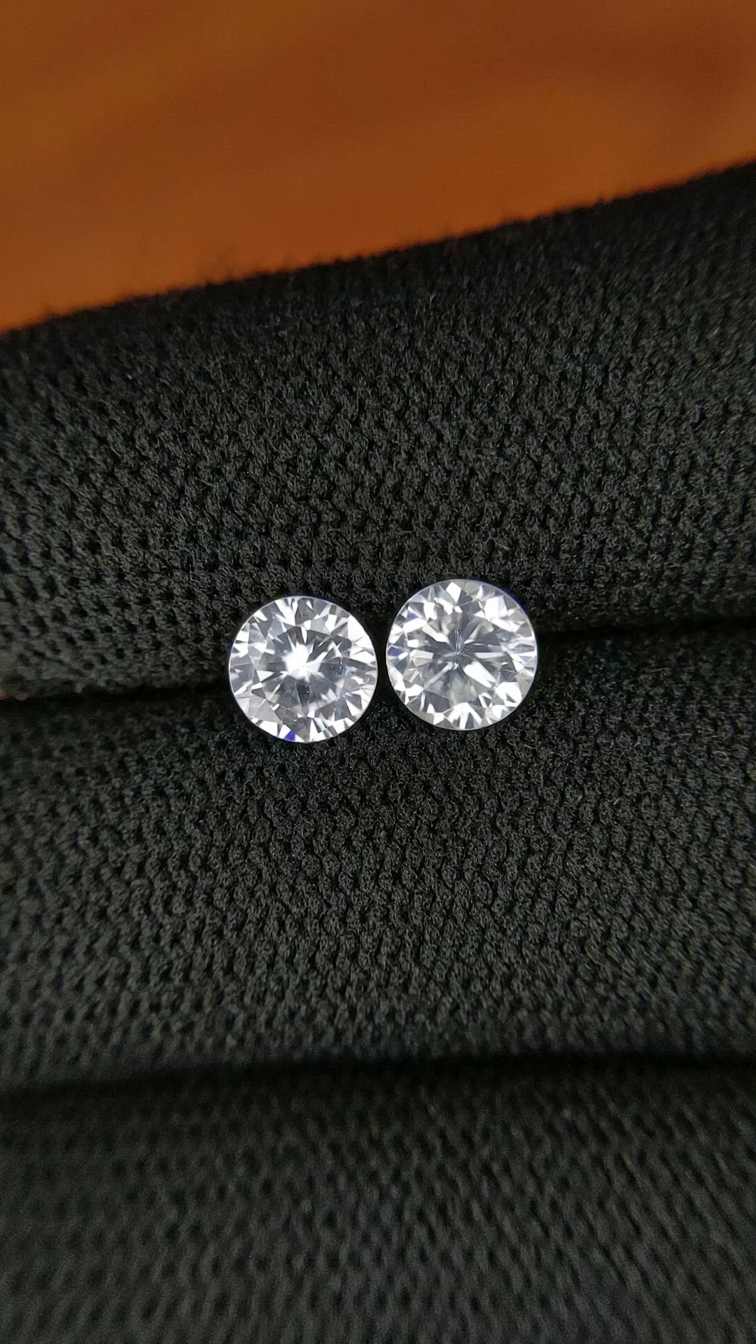 2.22&nbsp;Ct.Tw.Total Carat Weight White Zircon Pair from Ceylon (Sri Lanka) Size Video