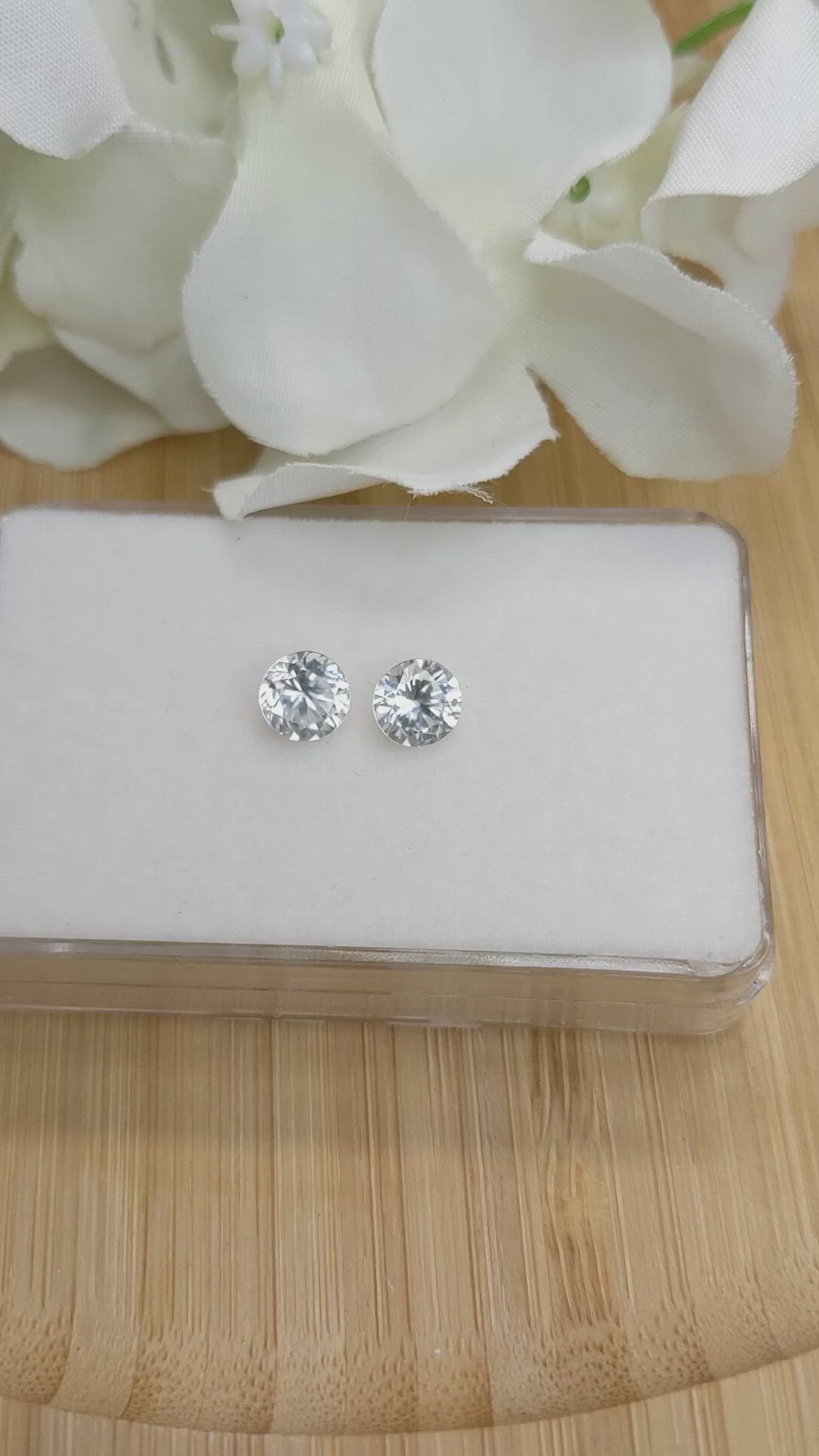 2.22&nbsp;Ct.Tw.Total Carat Weight White Zircon Pair from Ceylon (Sri Lanka) Size Video