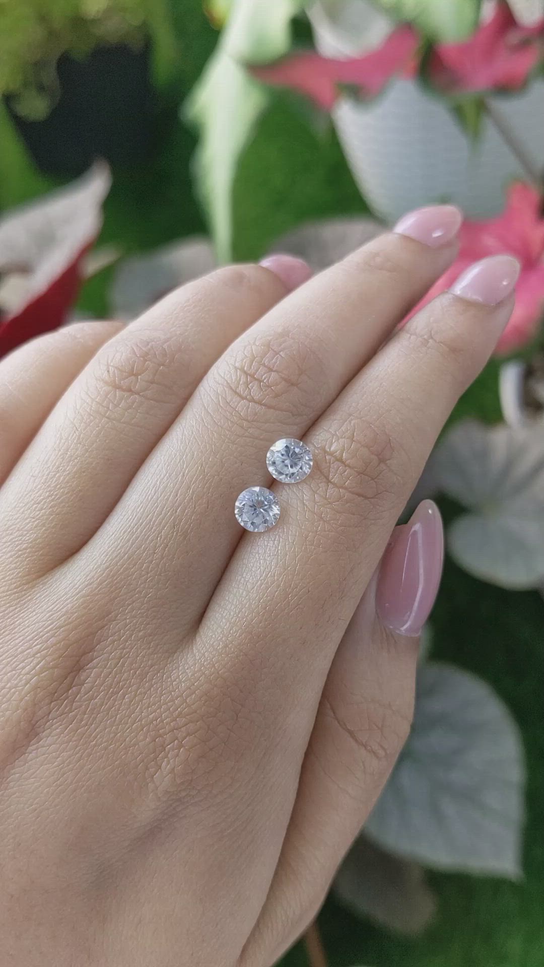 2.49&nbsp;Ct.Tw.Total Carat Weight White Zircon Pair from Ceylon (Sri Lanka) Size Video