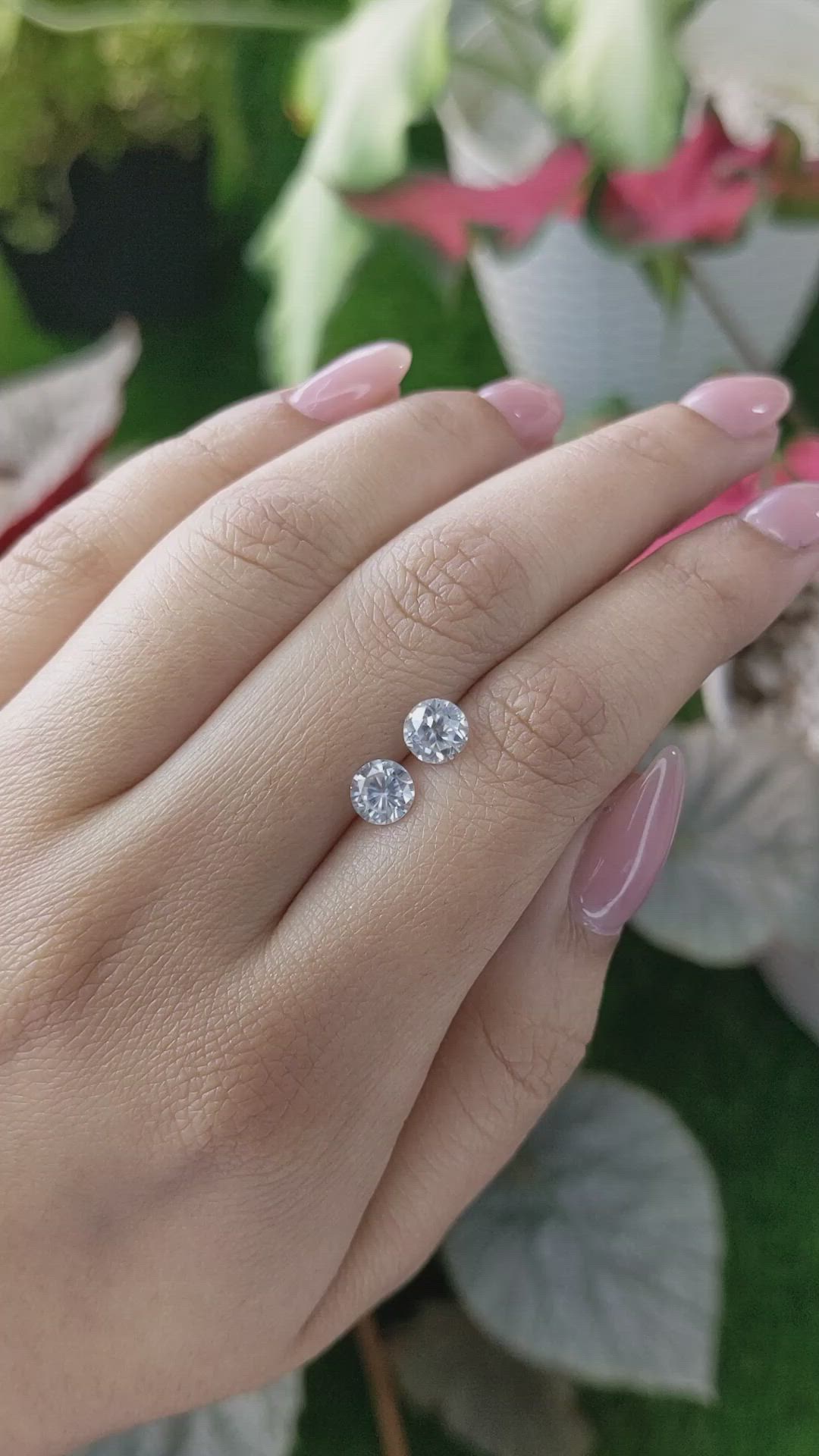 2.11&nbsp;Ct.Tw.Total Carat Weight White Zircon Pair from Ceylon (Sri Lanka) Size Video