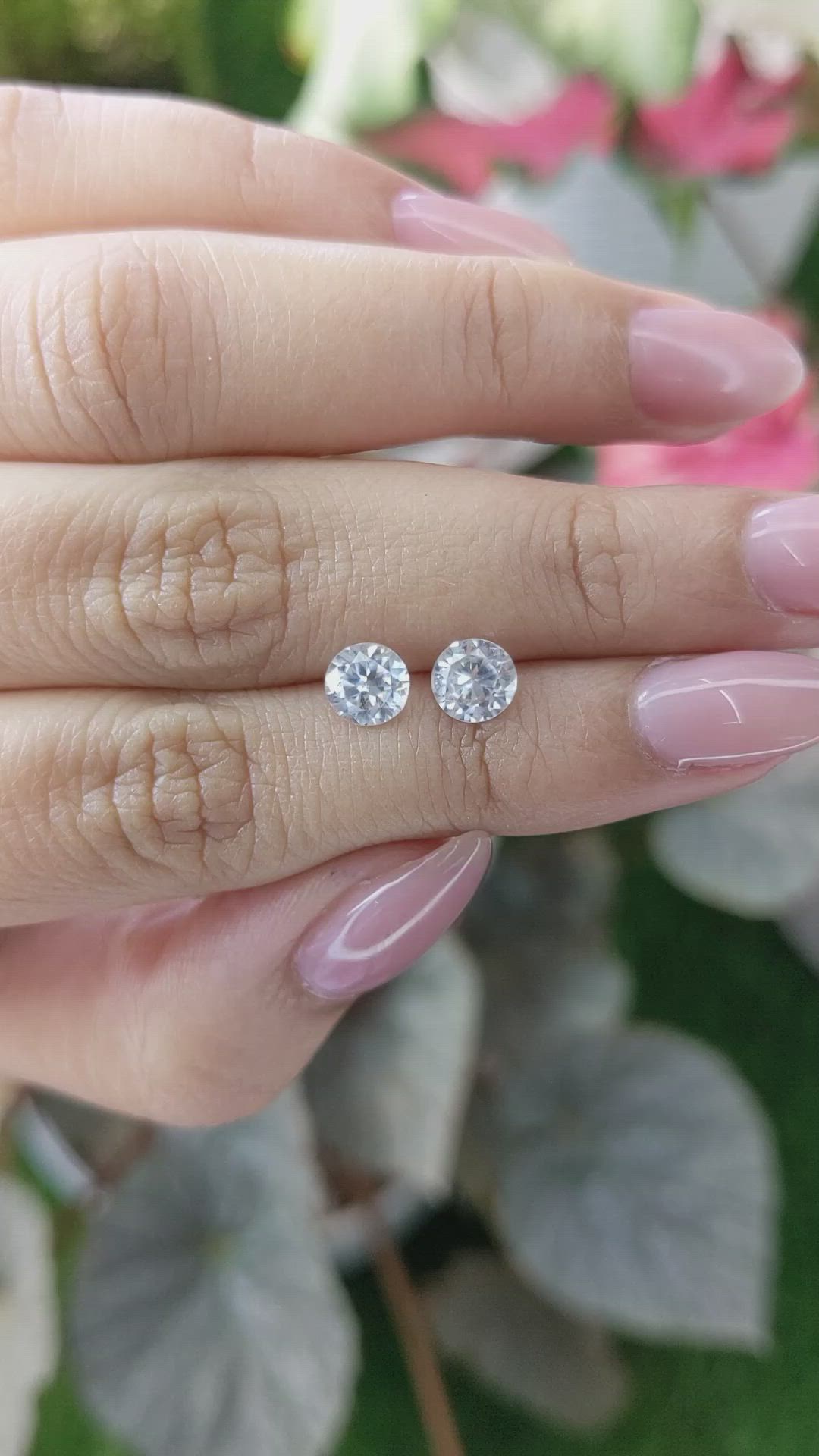 2.15&nbsp;Ct.Tw.Total Carat Weight Zircon Pair from Ceylon (Sri Lanka) Size Video