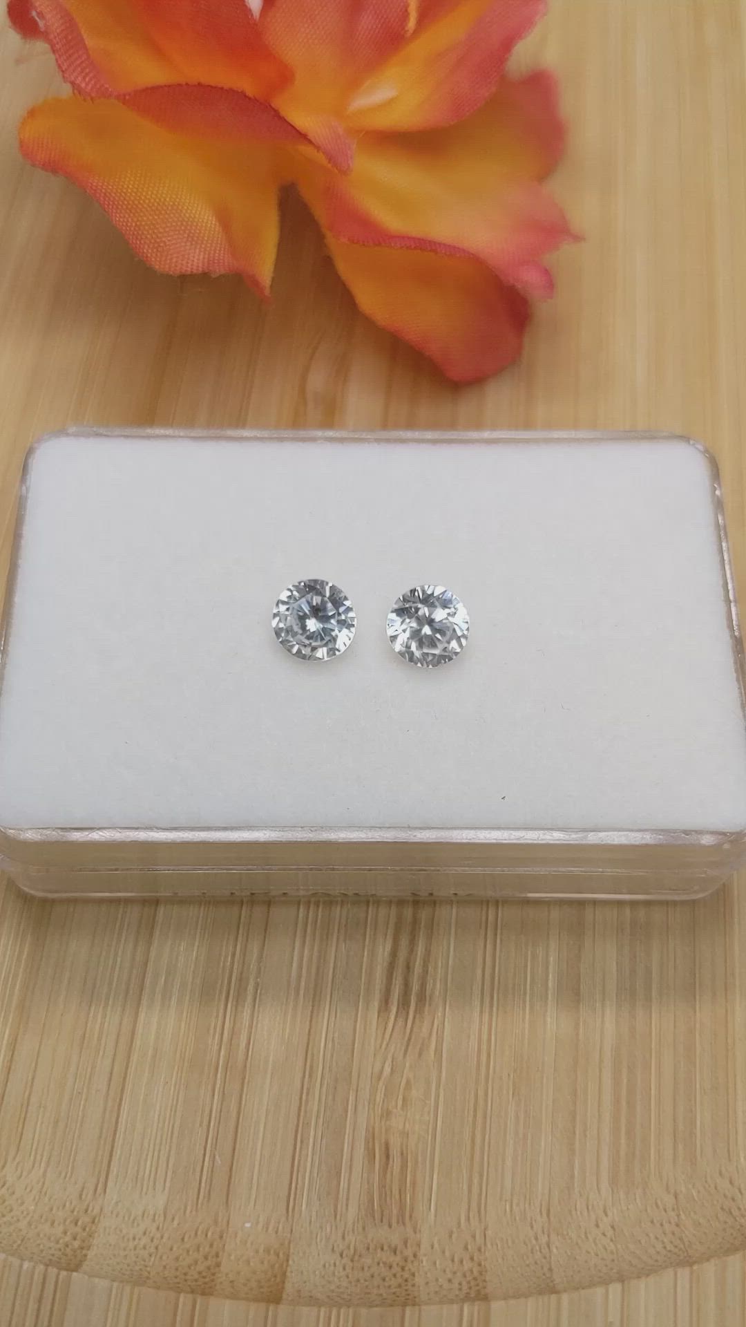 2.25&nbsp;Ct.Tw.Total Carat Weight Zircon Pair from Ceylon (Sri Lanka) Size Video