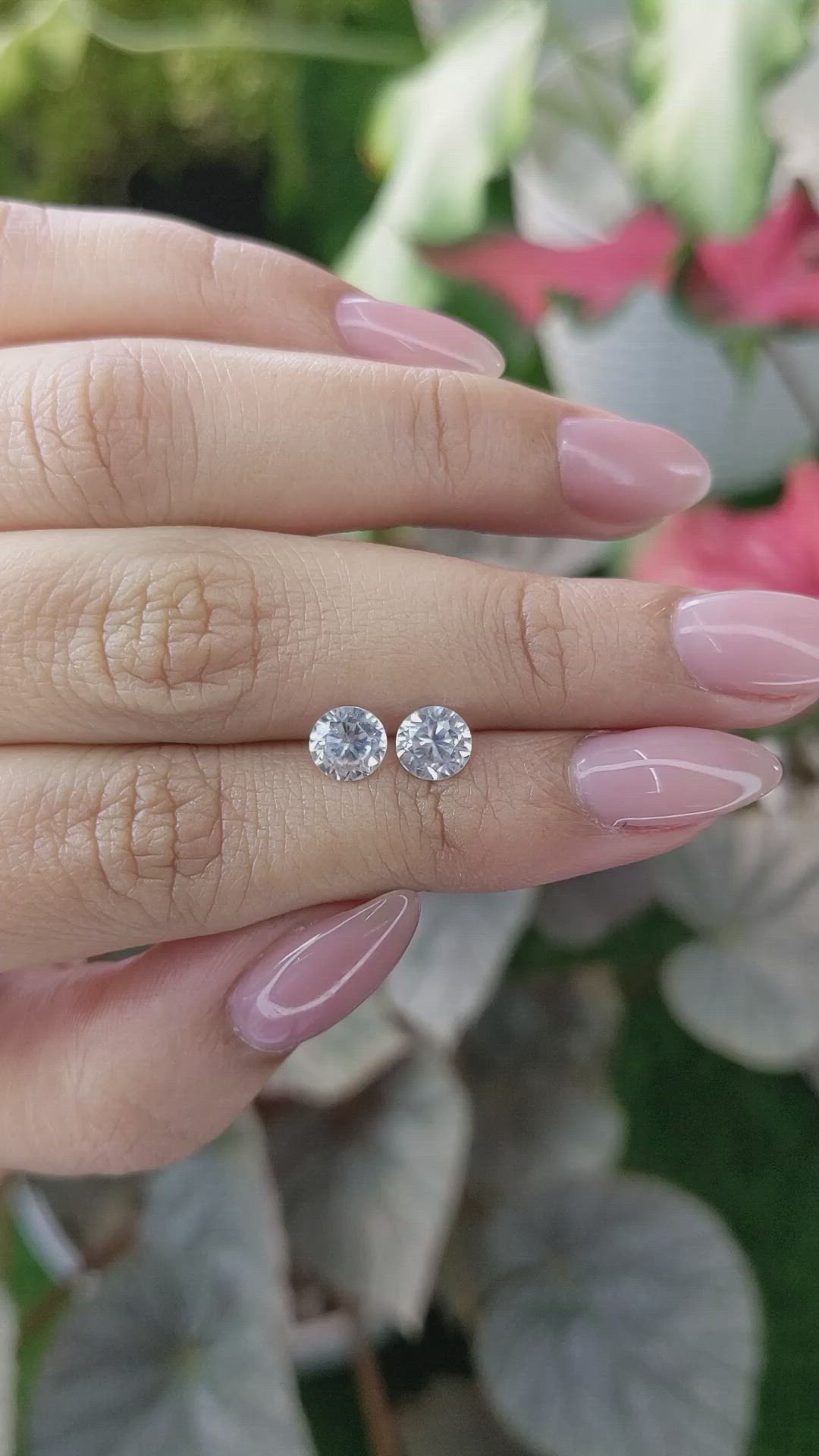 2.25&nbsp;Ct.Tw.Total Carat Weight Zircon Pair from Ceylon (Sri Lanka) Size Video