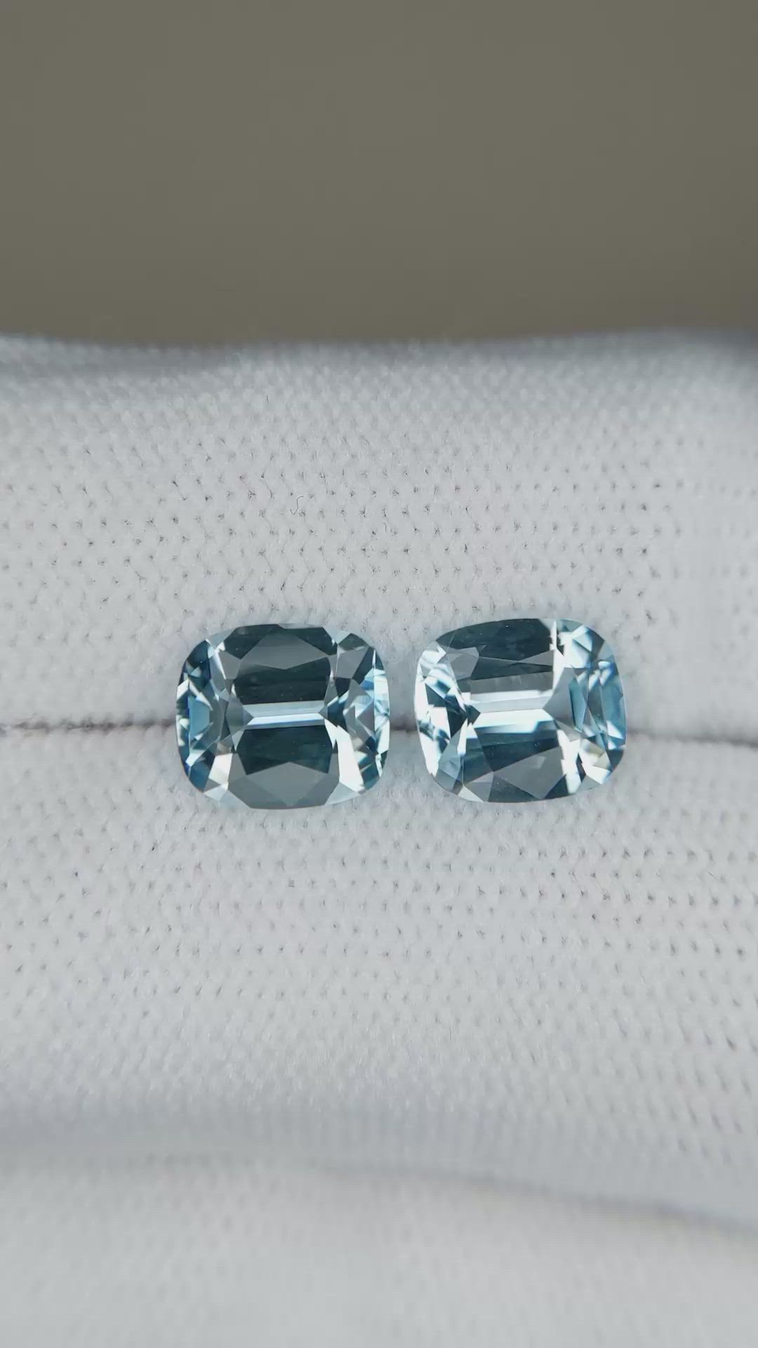 2.59&nbsp;Ct.Tw.Total Carat Weight Greenish Blue Aquamarine Pair from Mozambique Size Video