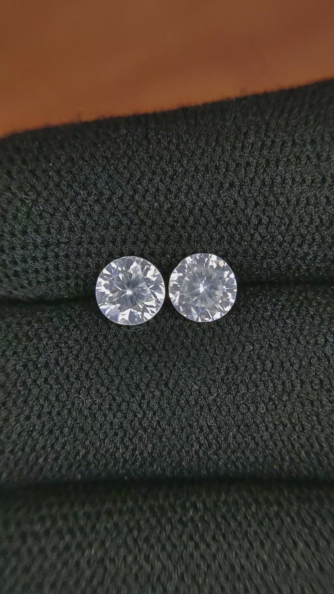 2.15&nbsp;Ct.Tw.Total Carat Weight White Zircon Pair from Ceylon (Sri Lanka) Size Video