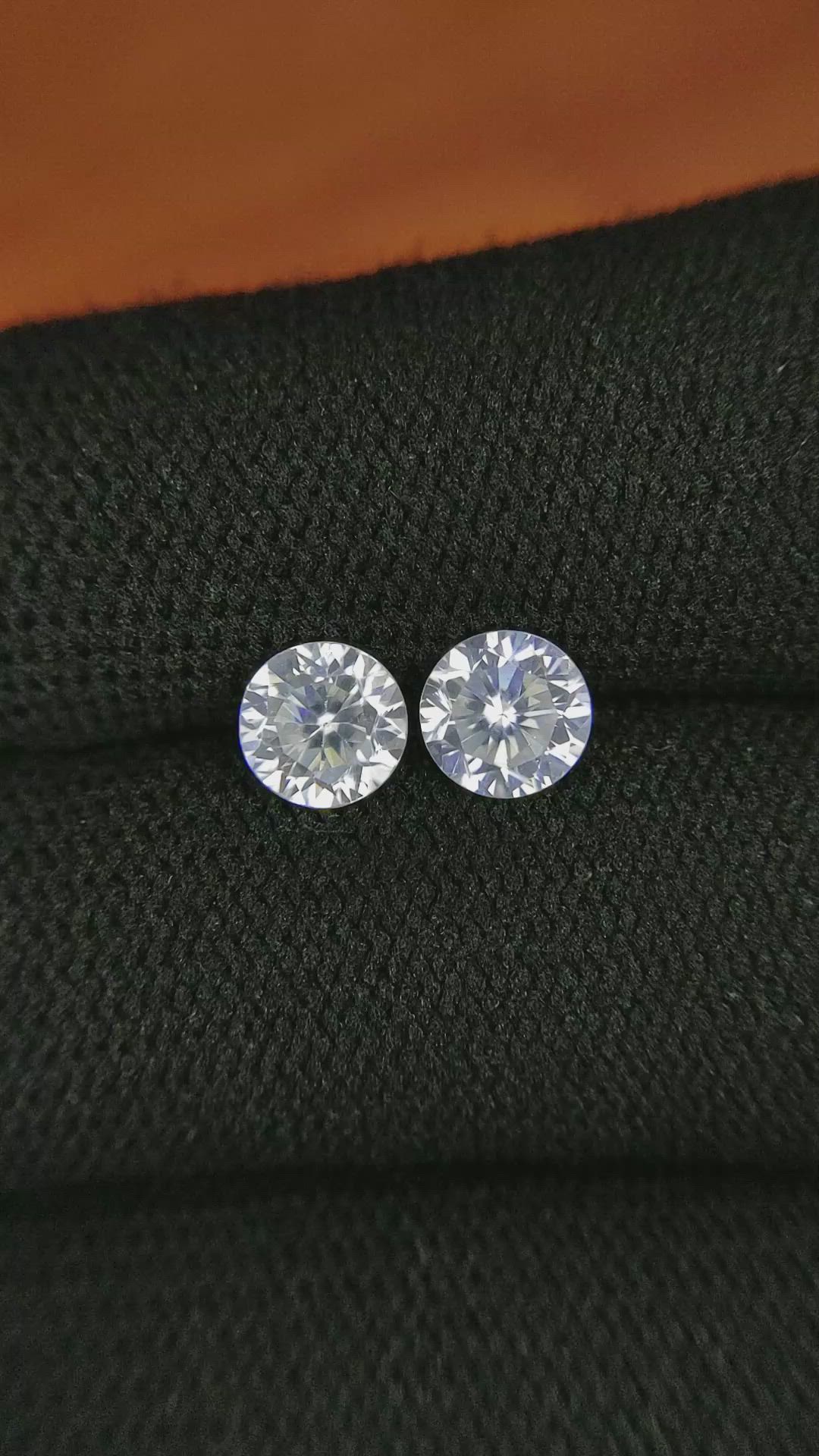 2.36&nbsp;Ct.Tw.Total Carat Weight White Zircon Pair from Ceylon (Sri Lanka) Size Video