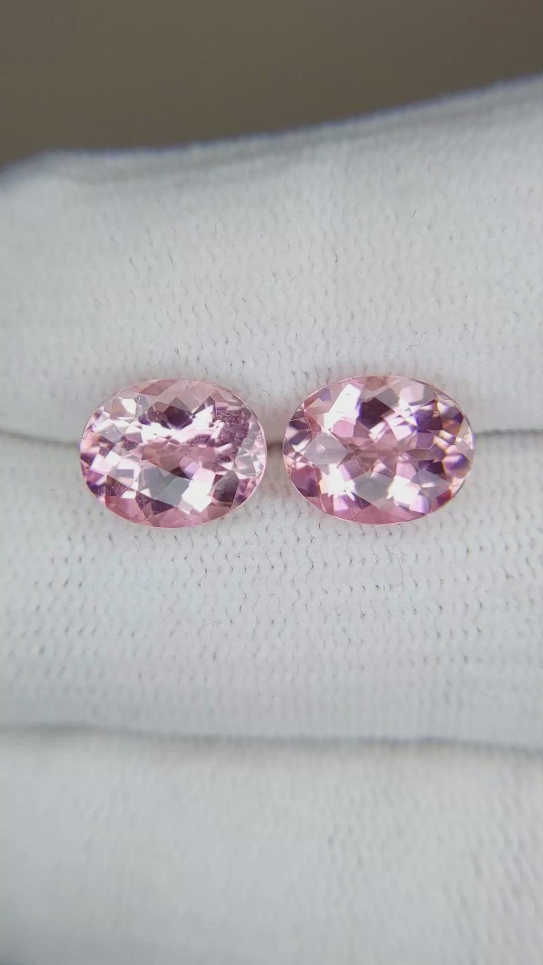 5.07&nbsp;Ct.Tw.Total Carat Weight Pink Tourmaline Pair from Mozambique Size Video