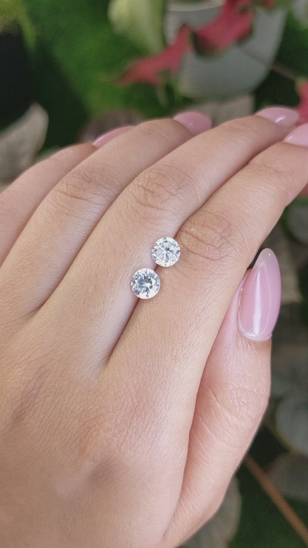 2.30&nbsp;Ct.Tw.Total Carat Weight White Zircon Pair from Ceylon (Sri Lanka) Size Video