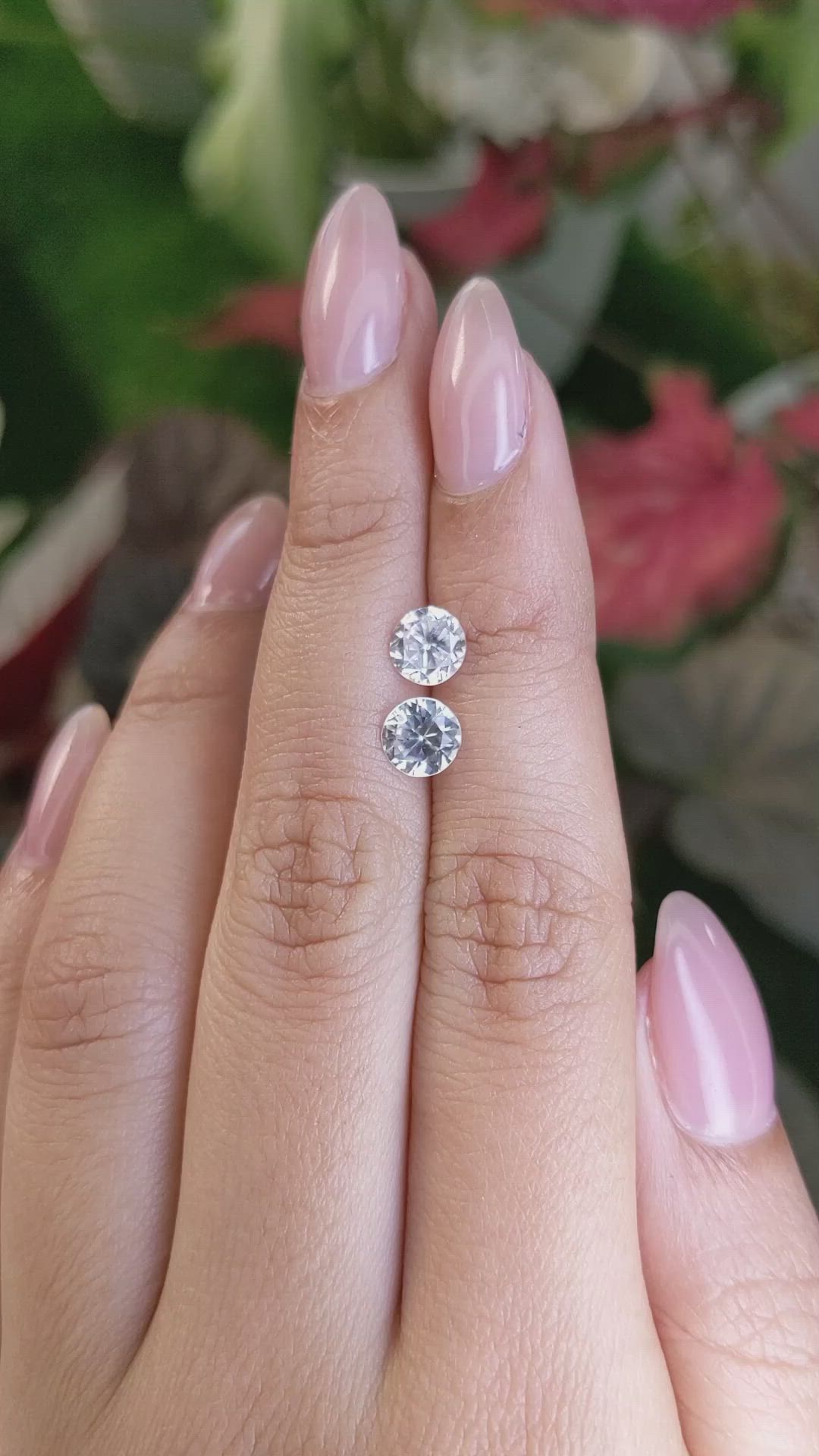 2.30&nbsp;Ct.Tw.Total Carat Weight White Zircon Pair from Ceylon (Sri Lanka) Size Video