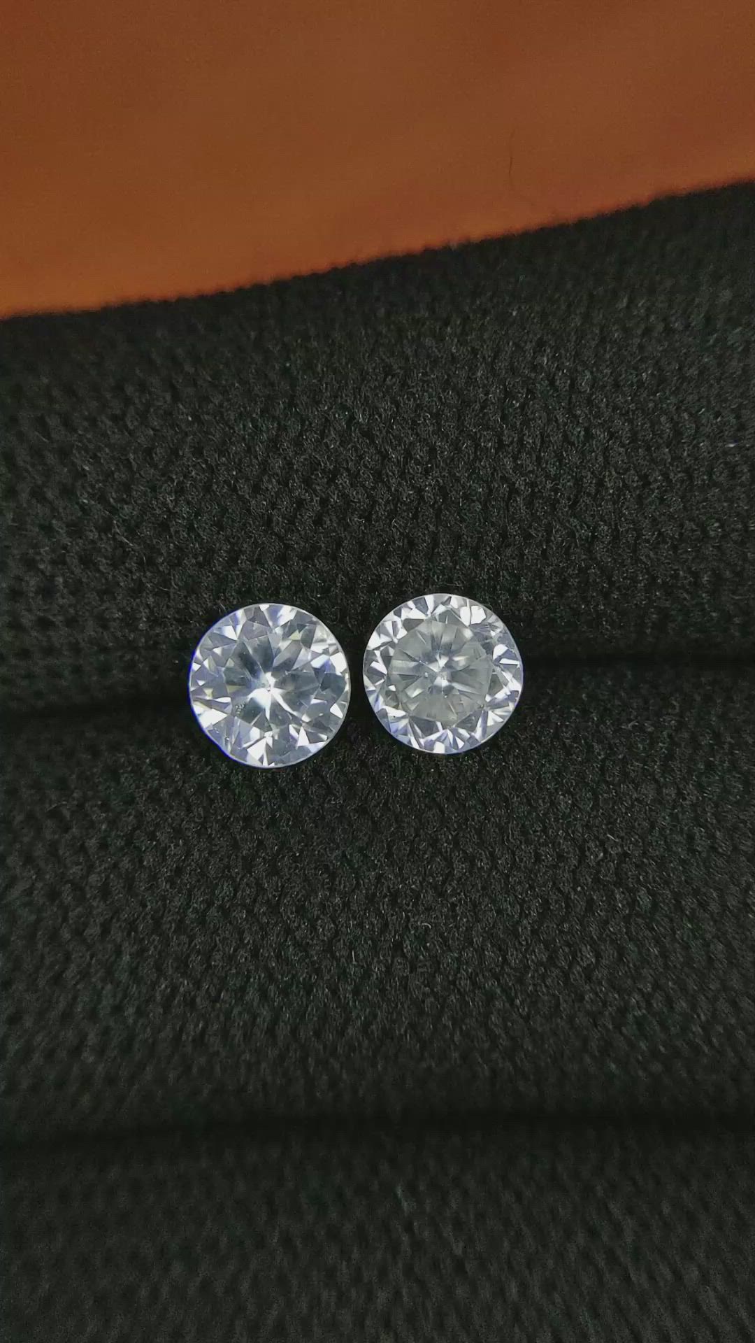 2.30&nbsp;Ct.Tw.Total Carat Weight White Zircon Pair from Ceylon (Sri Lanka) Size Video