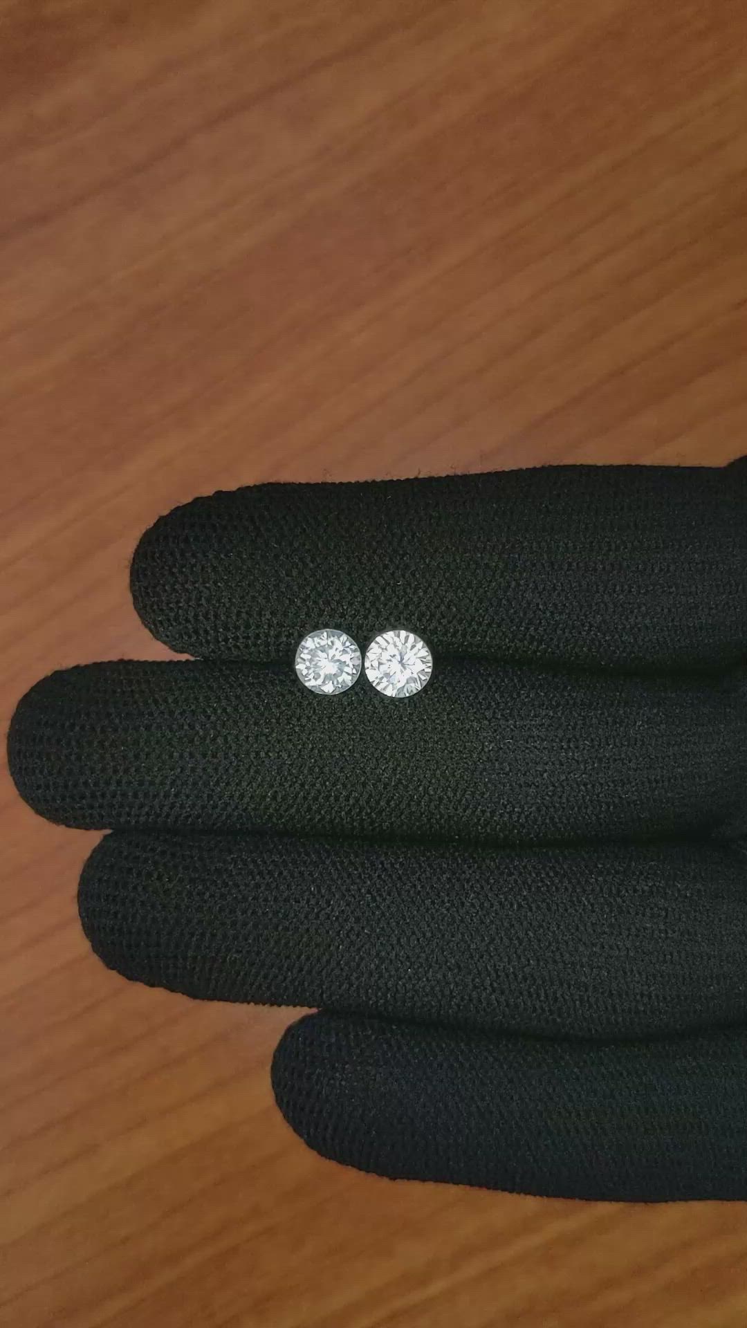 2.18&nbsp;Ct.Tw.Total Carat Weight White Zircon Pair from Ceylon (Sri Lanka) Size Video