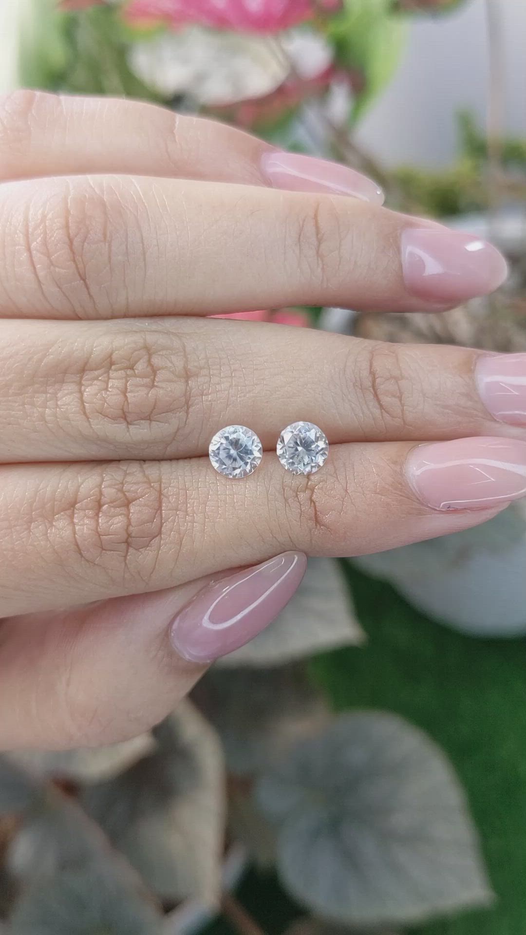 2.38&nbsp;Ct.Tw.Total Carat Weight White Zircon Pair from Ceylon (Sri Lanka) Size Video