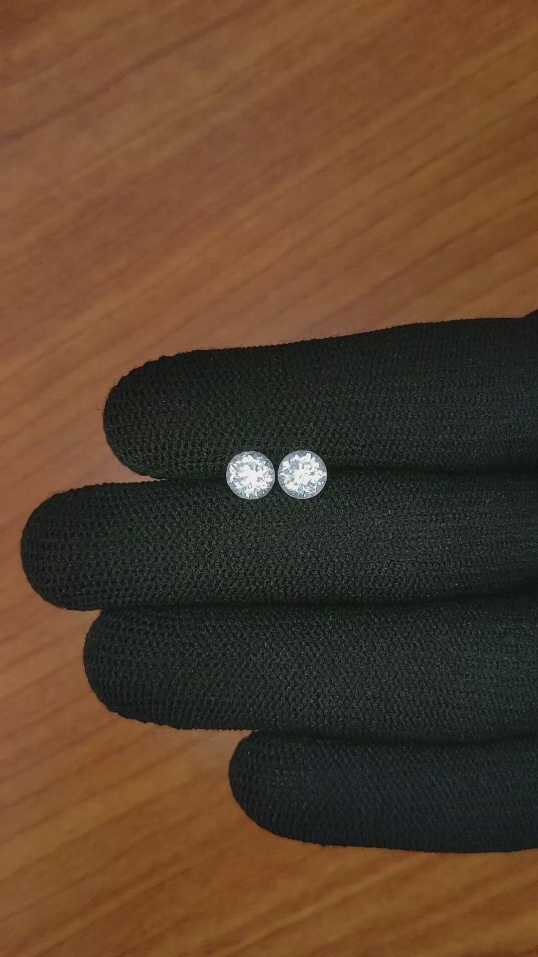 2.38&nbsp;Ct.Tw.Total Carat Weight White Zircon Pair from Ceylon (Sri Lanka) Size Video