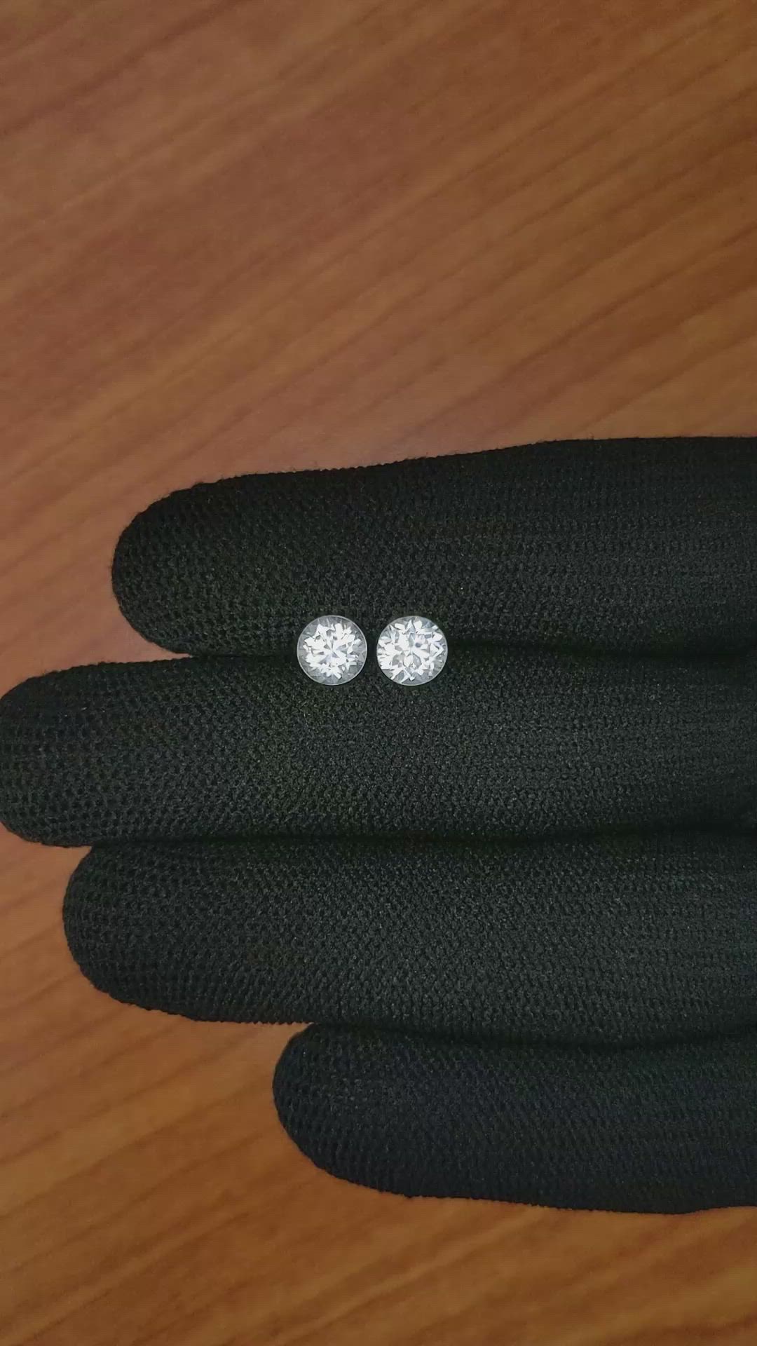 2.27&nbsp;Ct.Tw.Total Carat Weight White Zircon Pair from Ceylon (Sri Lanka) Size Video
